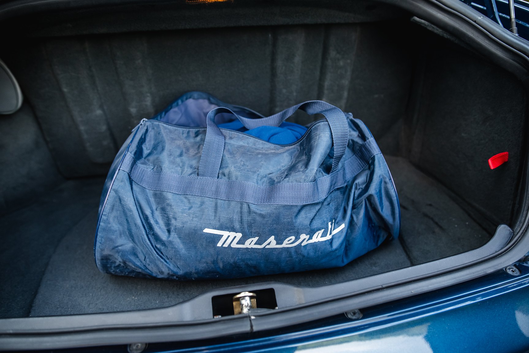 Interior image of 2000 Maserati 3200 GT