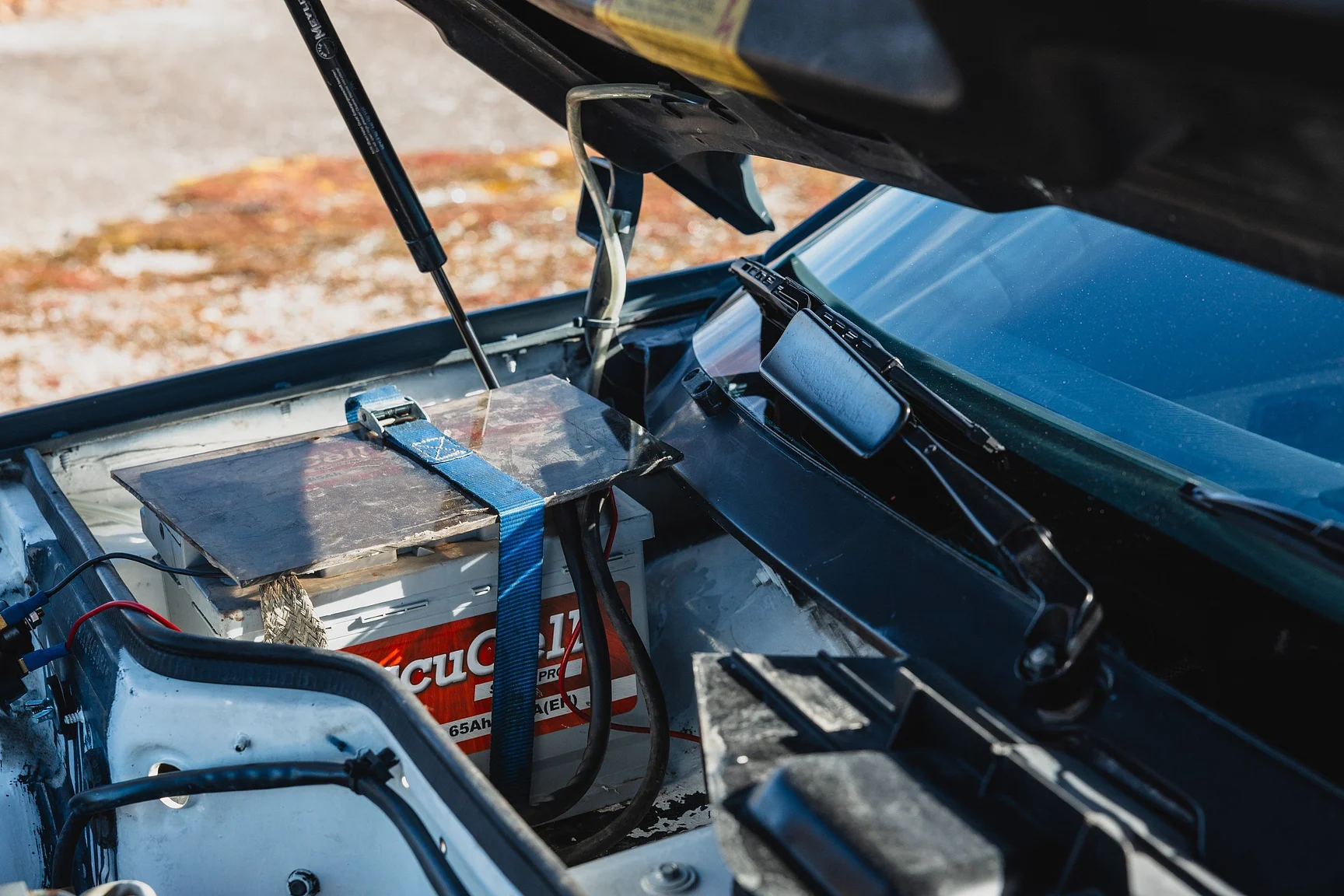 Image of 1982 Porsche 944 Trackday mechanics (7)
