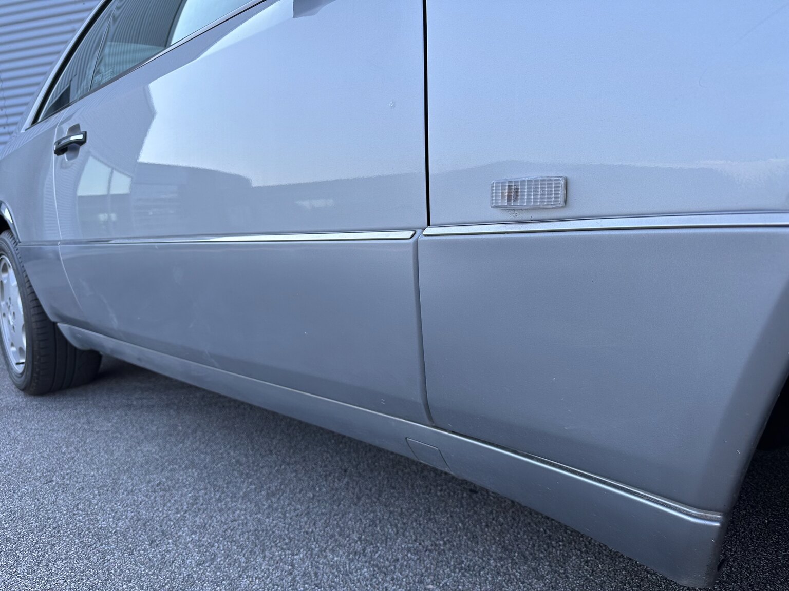 Exteriörbild på 1992 Mercedes-Benz 300 CE-24