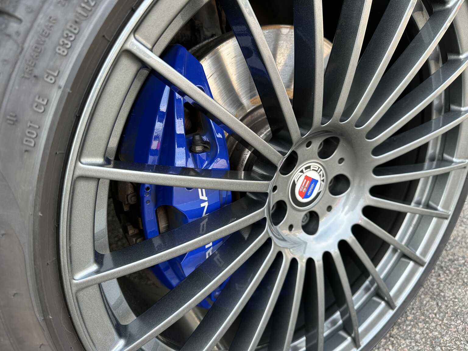 Exteriörbild på 2022 ALPINA XD3
