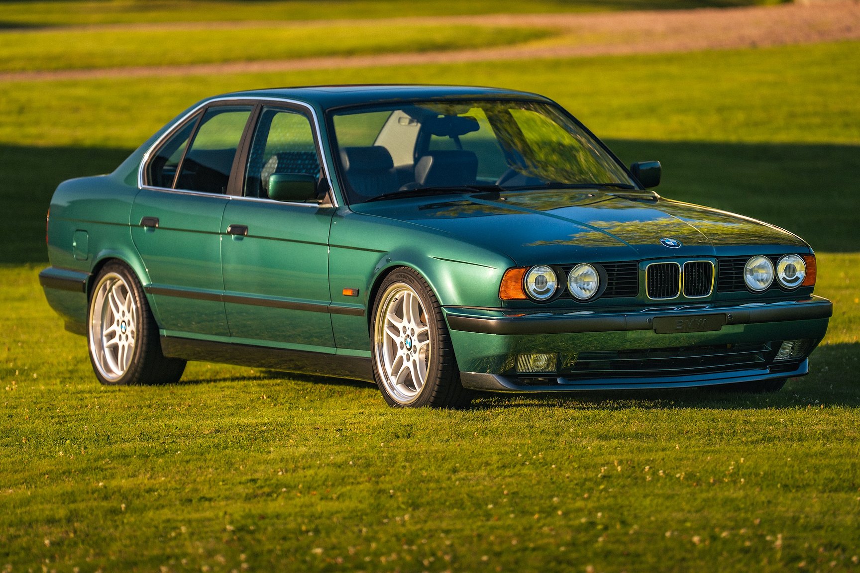 Exterior image of 1993 BMW 525 tds "No Reserve Auction"