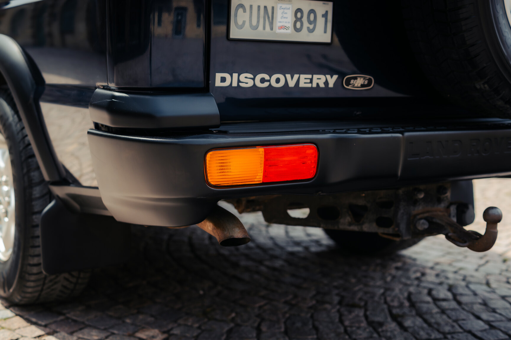 Exterior image of 1999 Landrover Discovery II V8