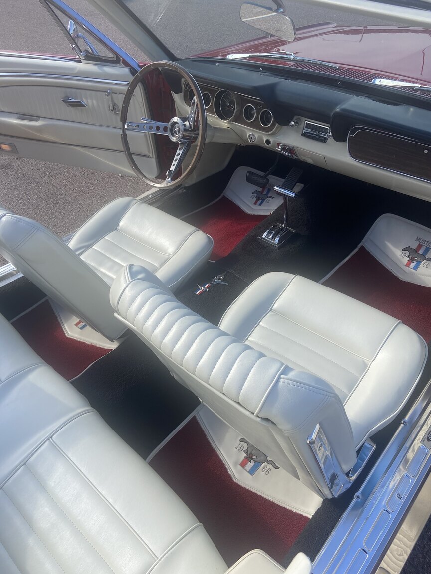 Interiörbild 1966 Ford Mustang Convertible