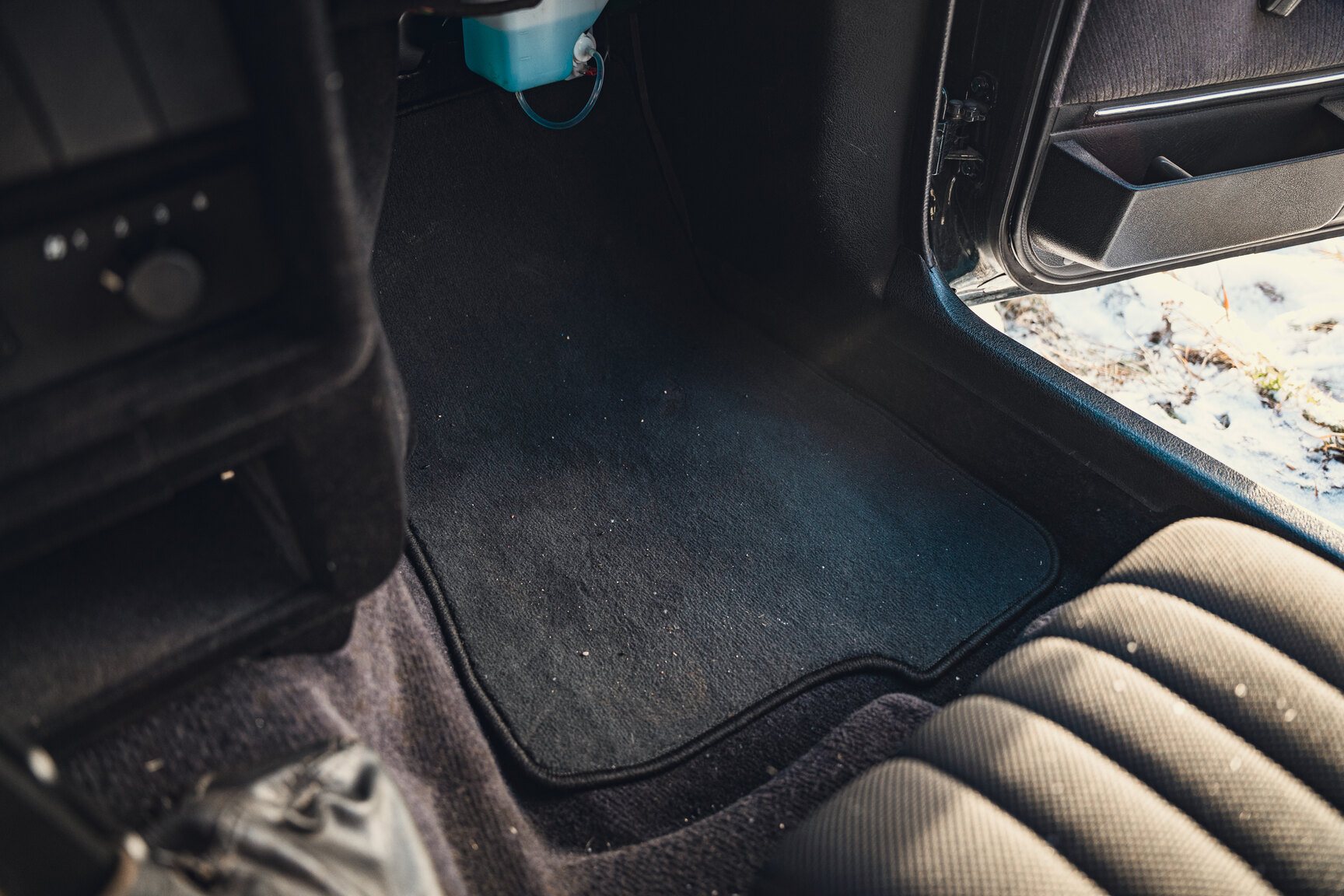 Interior image of 1980 VOLVO 240 V8