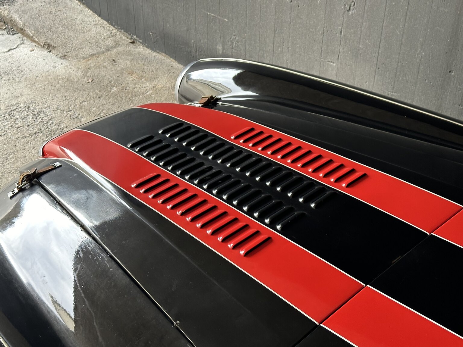 Exteriörbild på 1959 Austin-Healey 3000 BN7