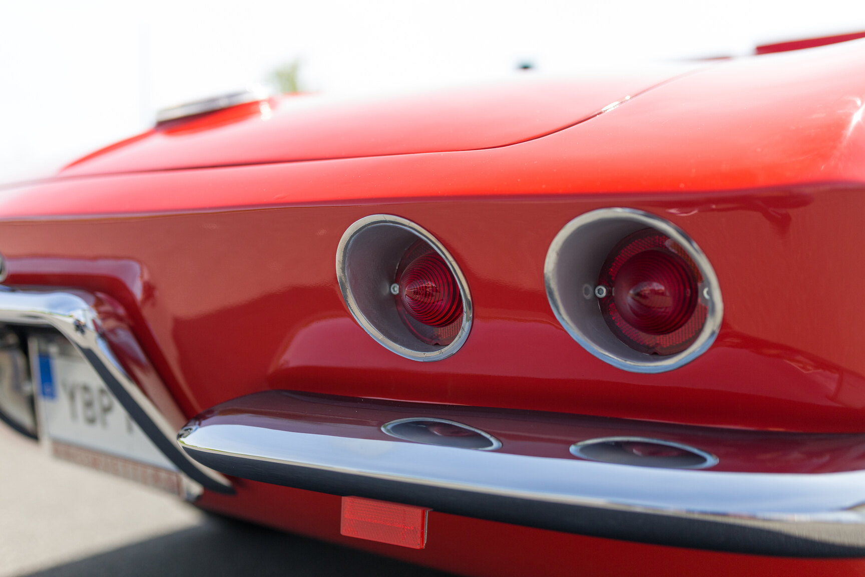 Exterior image of 1962 Corvette C1