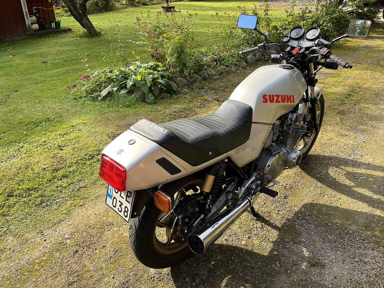 Aussenfoto 1982 Suzuki GSX1100 - NO RESERVE