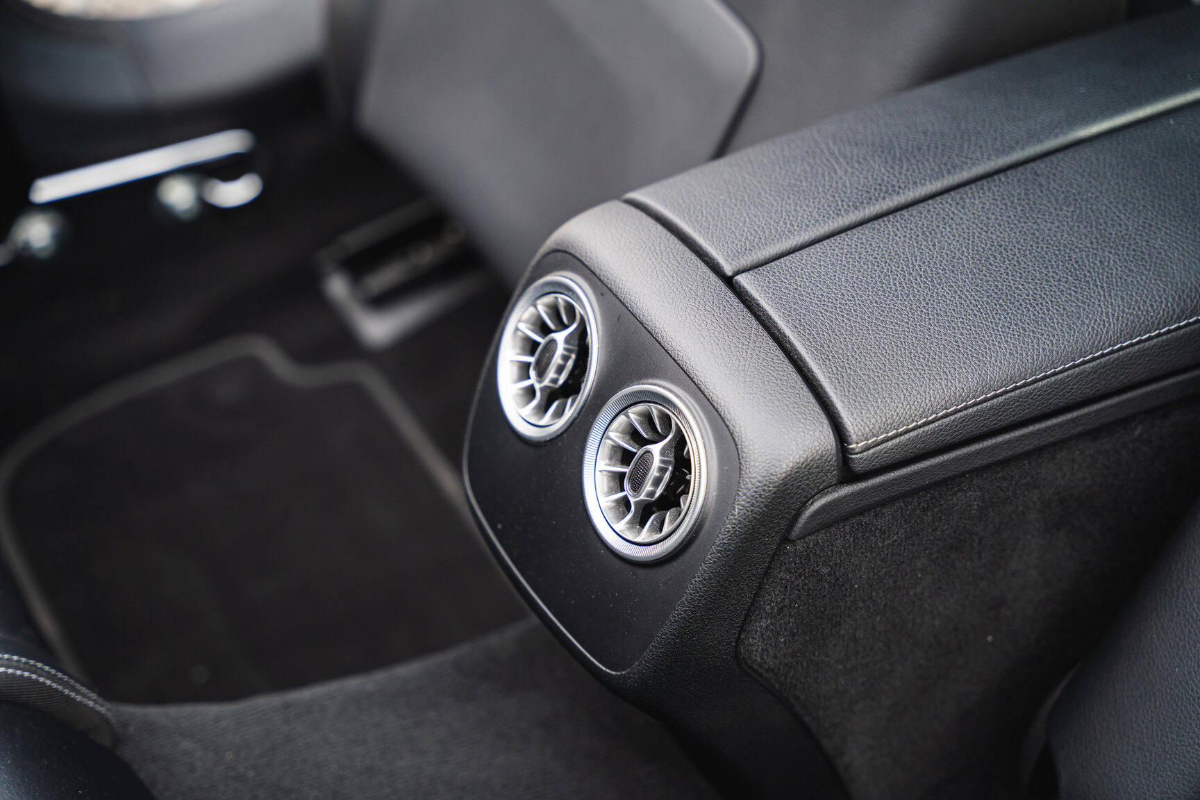 Interiörbild 2019 Mercedes-Benz E300 Cabriolet