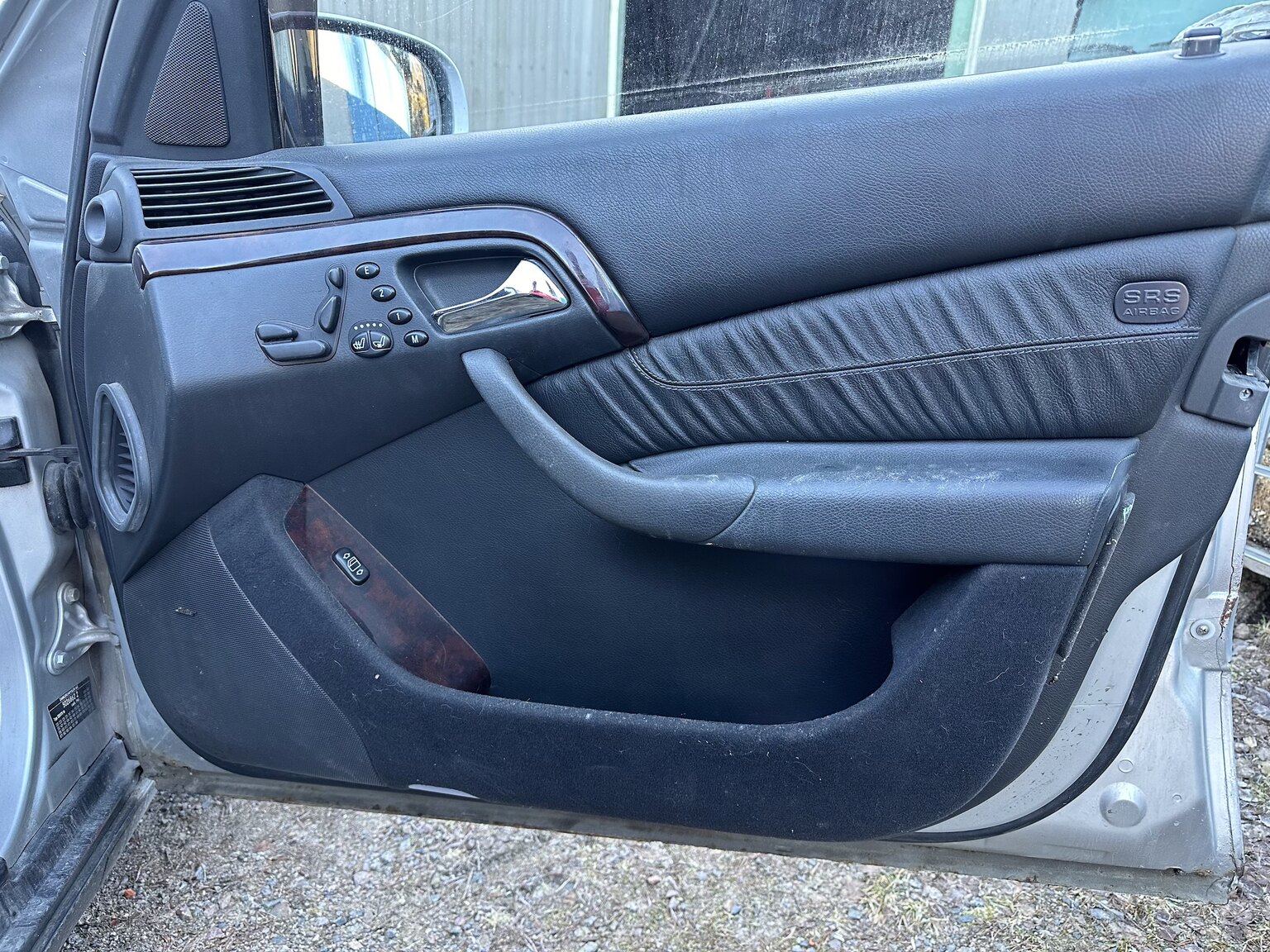 Innenraumfoto von 1999 Mercedes-Benz S 500 L