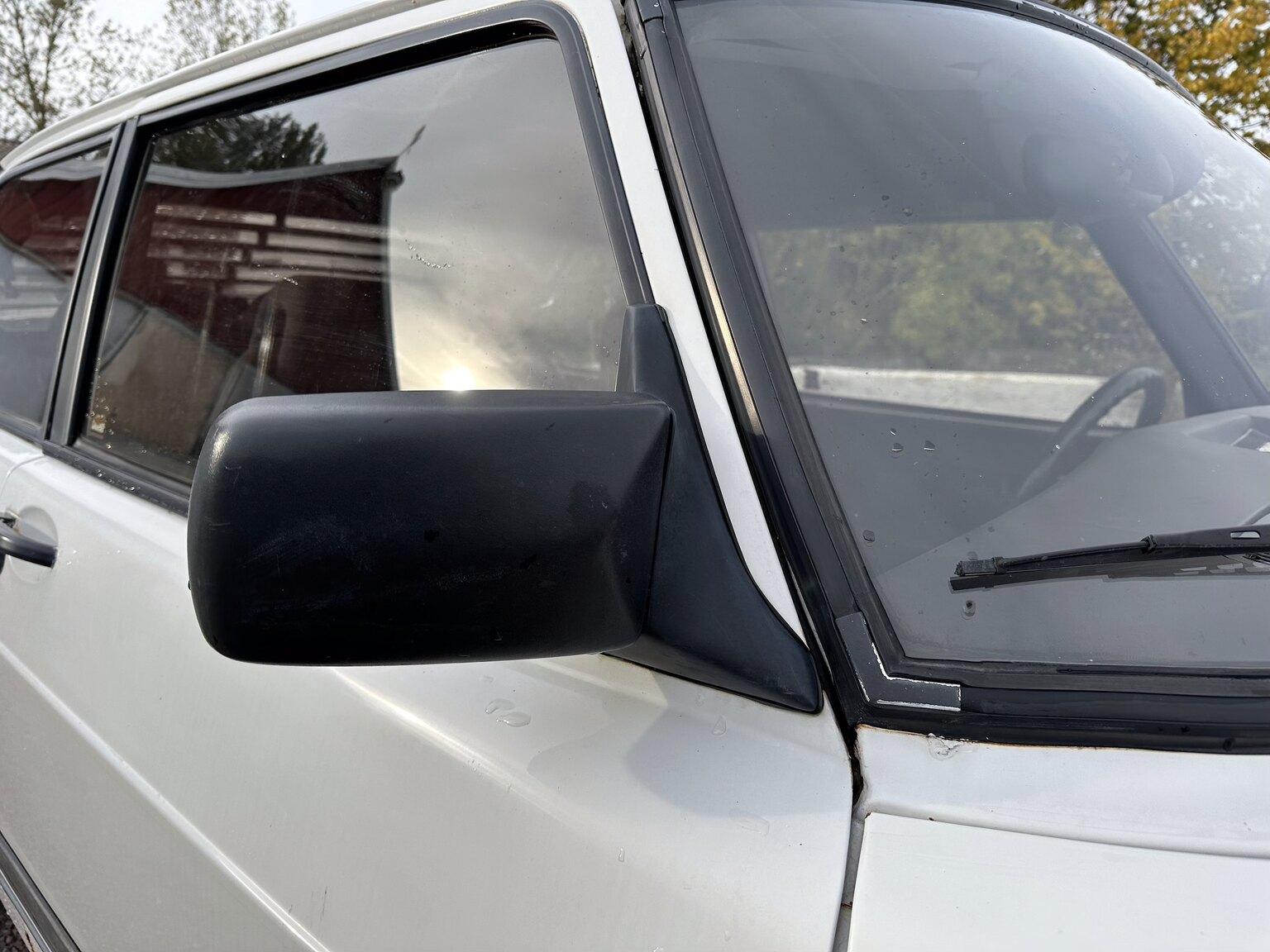 Exterior image of 1991 Saab 900 Turbo