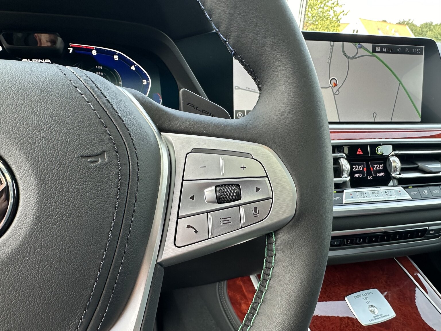 Interior image of 2022 ALPINA XB7