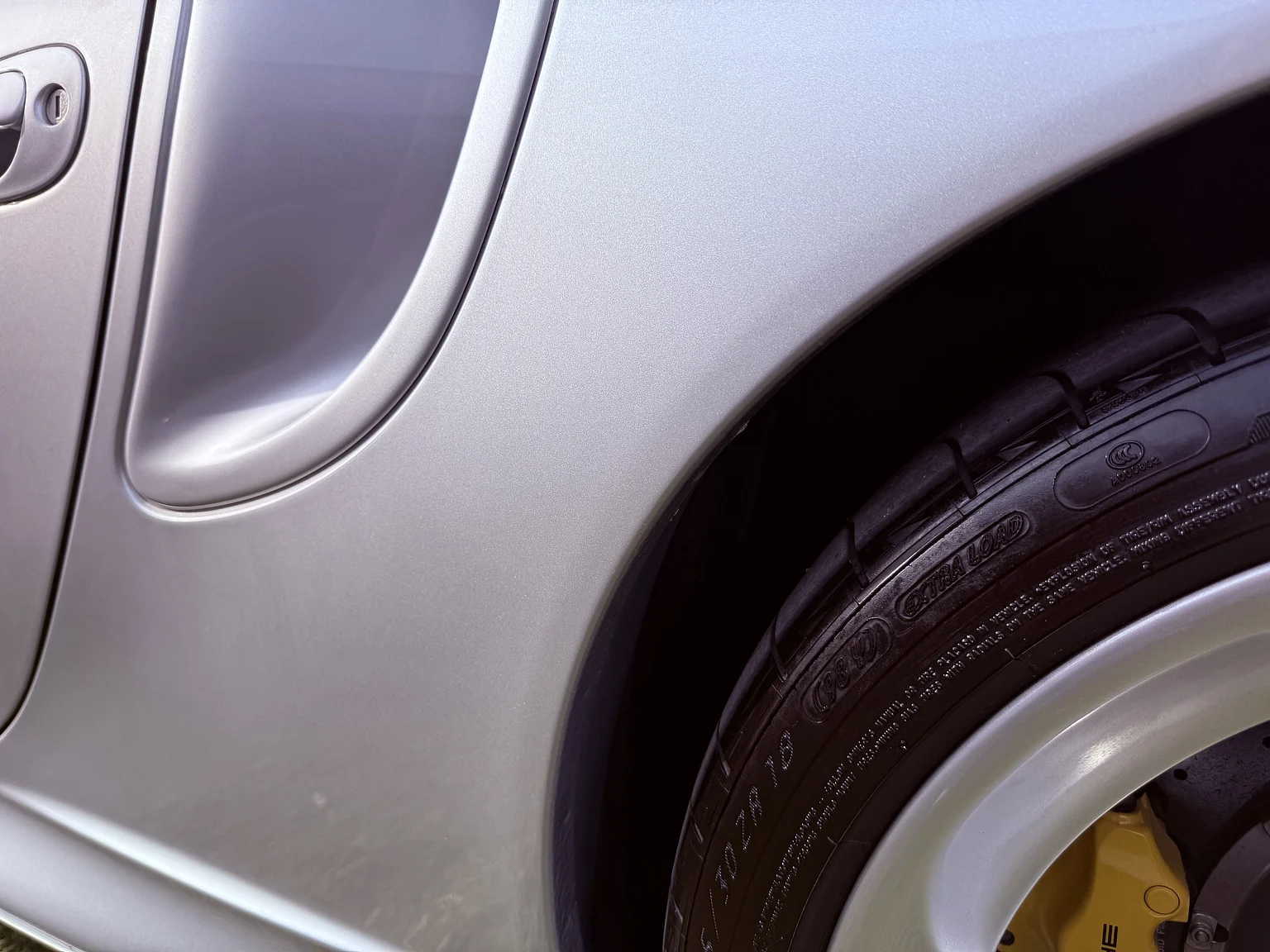 Aussenfoto 2005 Porsche 996 Turbo S (58)