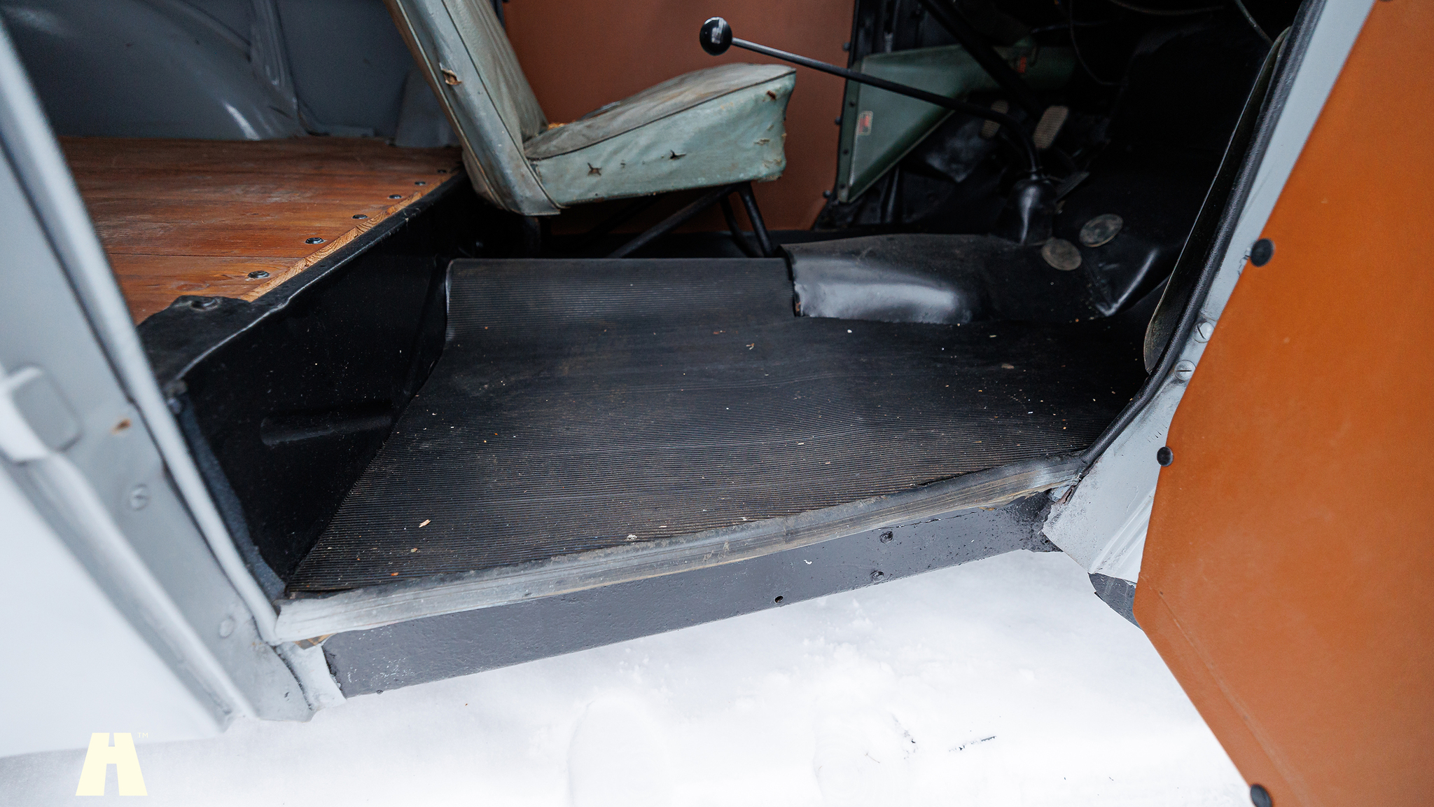 Interior image of 1952 Ford E4930 Van (33)