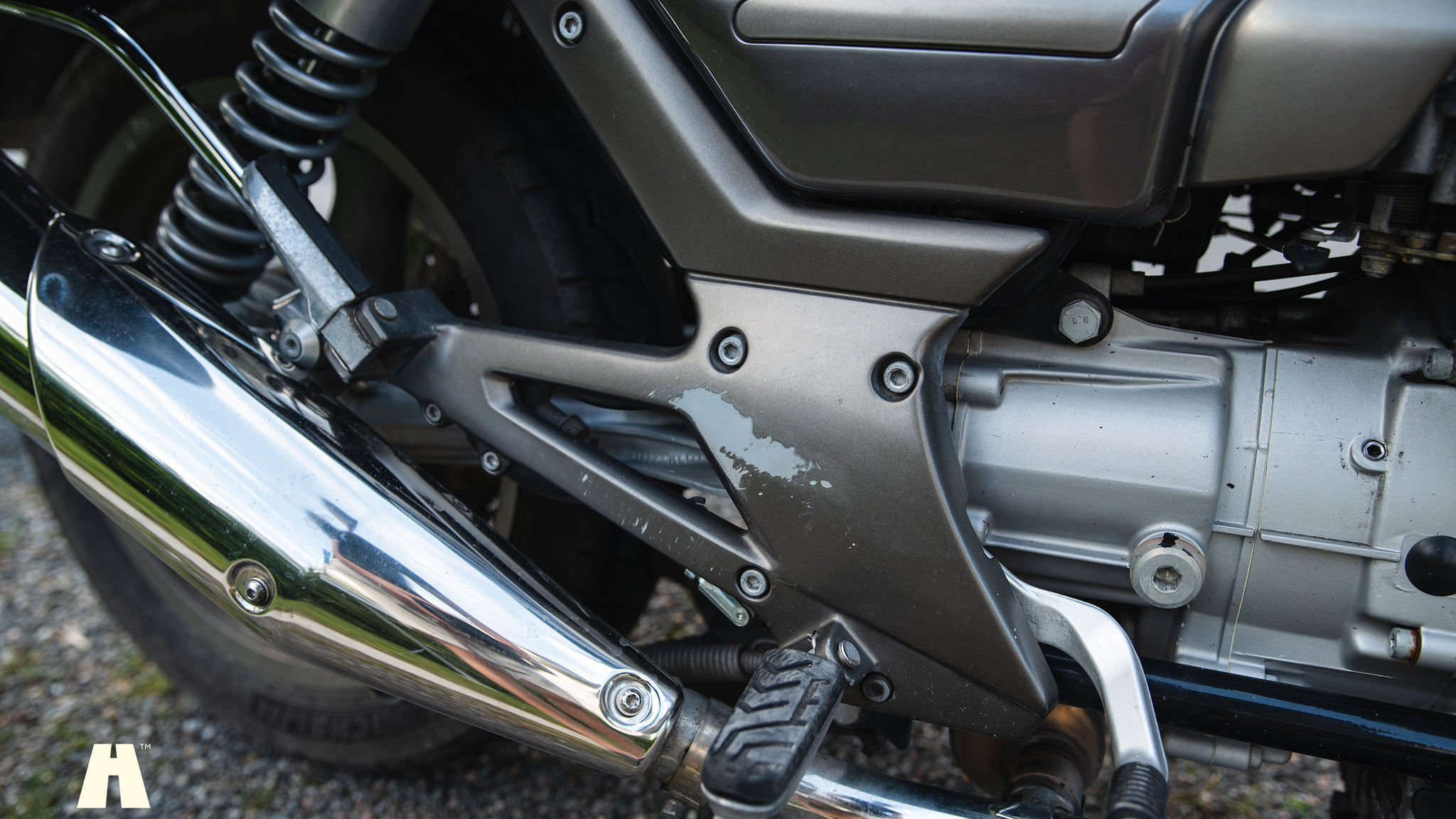 Exterior image of 2005 Moto Guzzi Breva 750i
