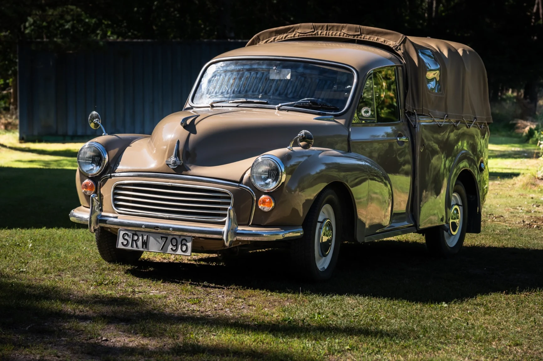 Exterior image of 1971 Morris Minor 1000 (1)