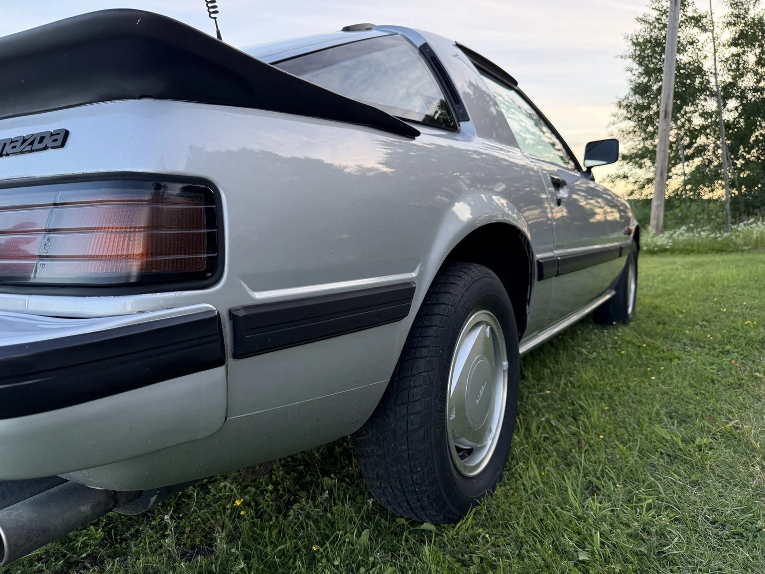 Exteriörbild på 1983 Mazda RX-7 (67)