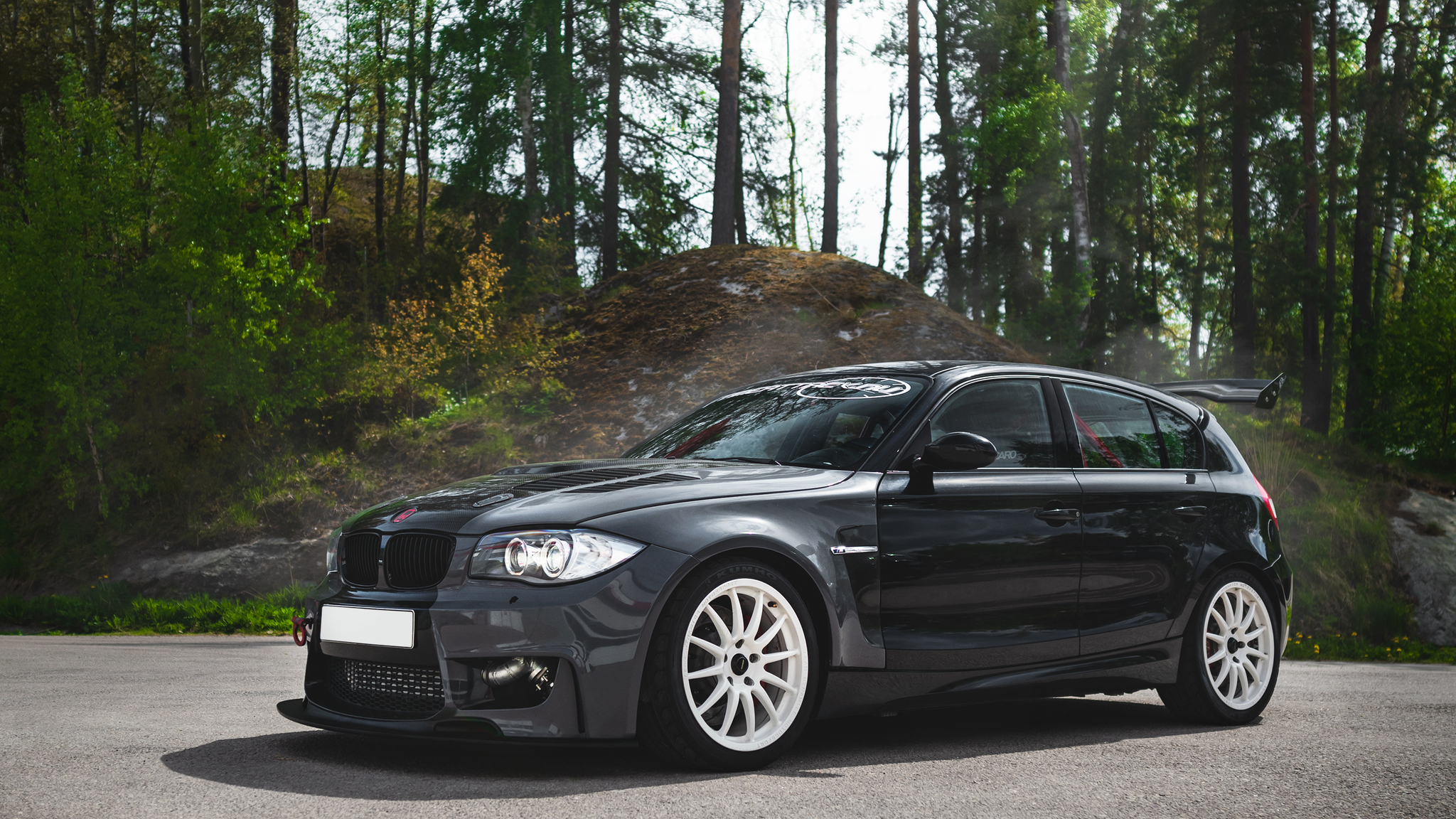 Exterior image of 2006 BMW 130 Trackday