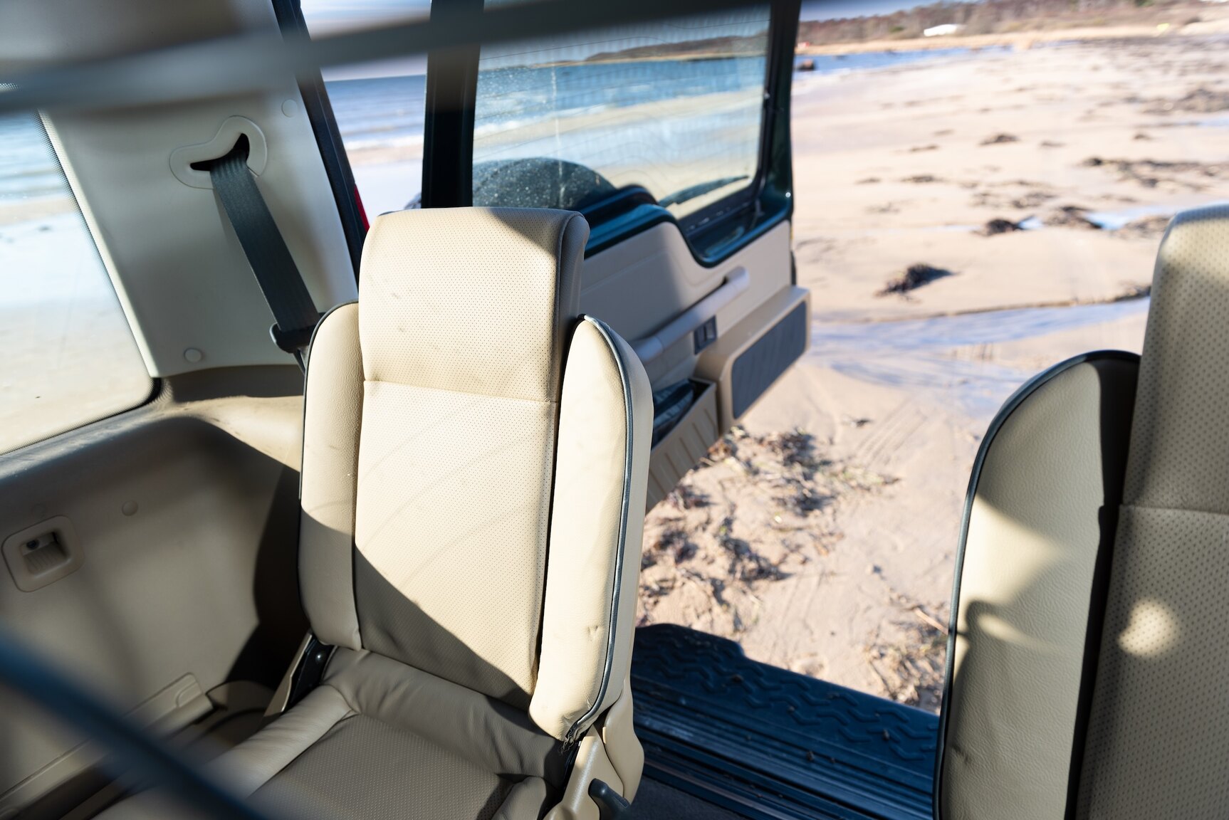 Interior image of 1999 Land Rover Discovery 4.0 V8