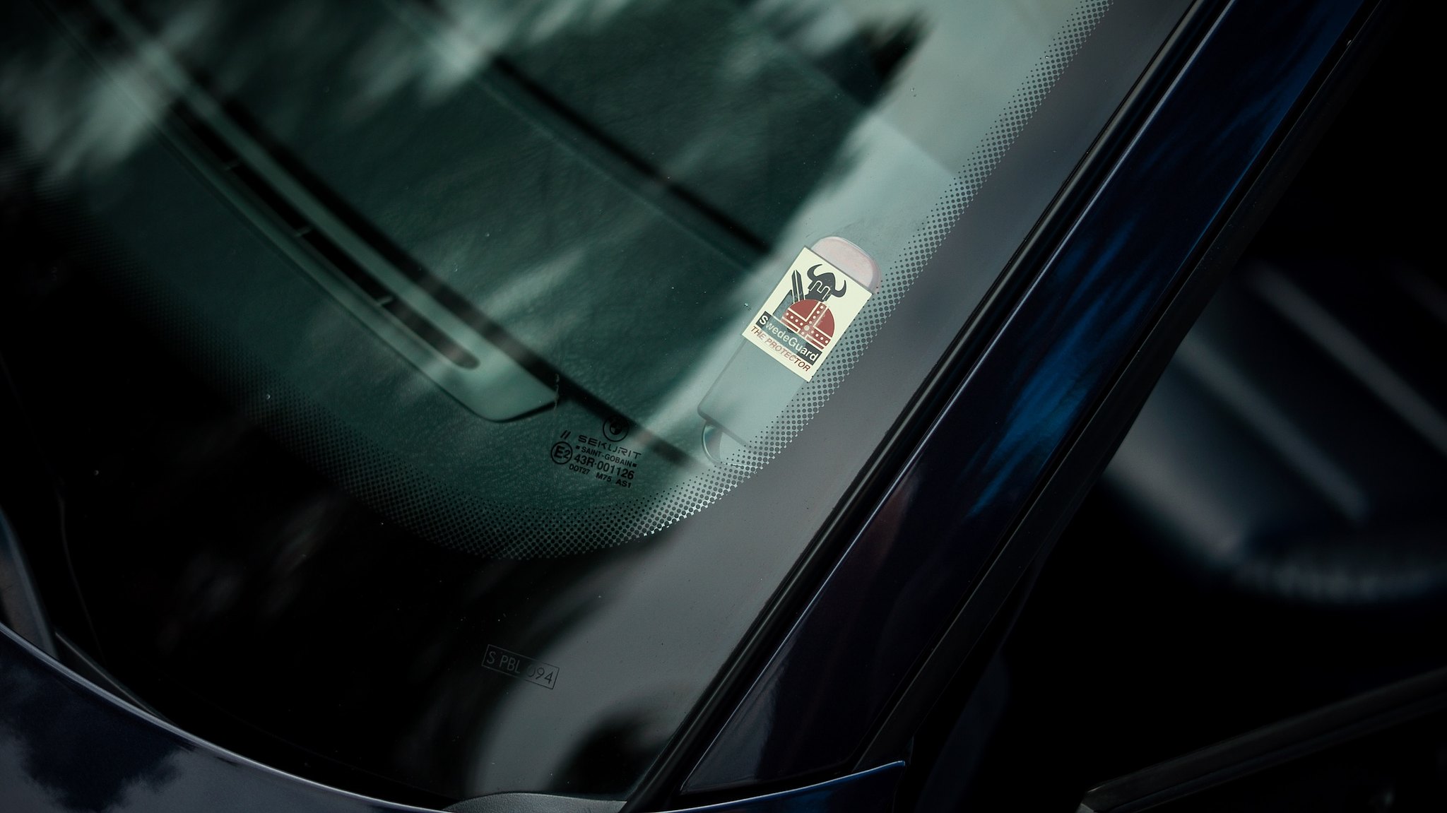 Exterior image of 1997 BMW 328i Coupé Automatisk
