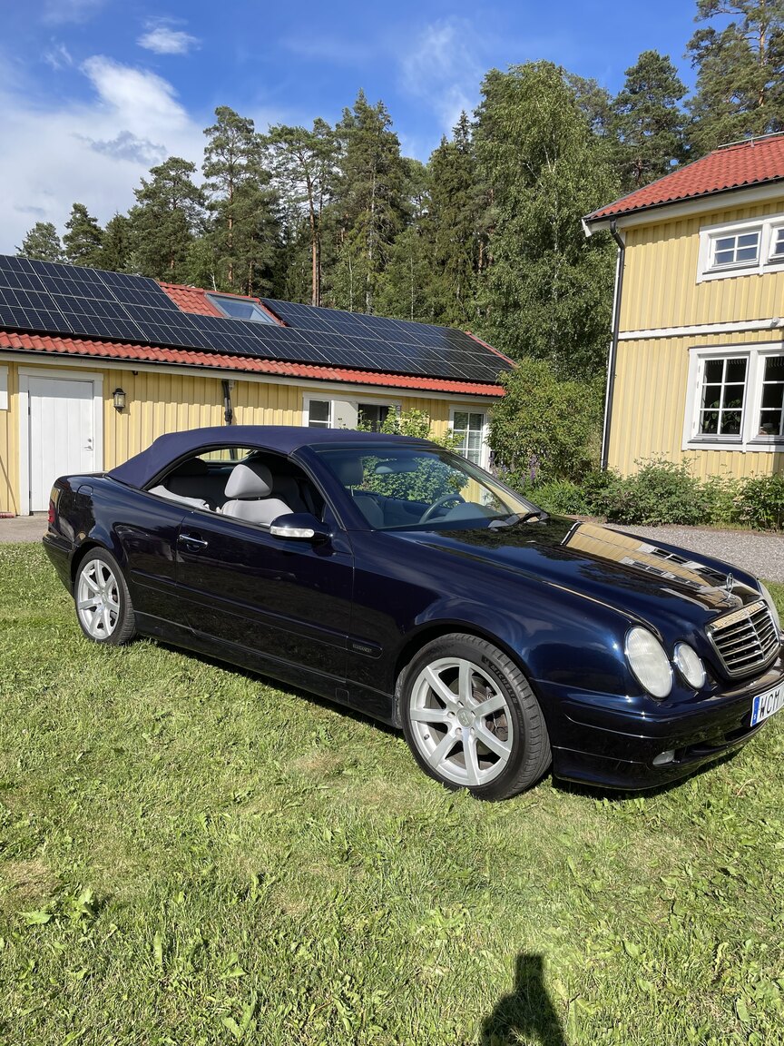 Exteriörbild på 2001 Mercedes-Benz CLK 230 Kompressor
