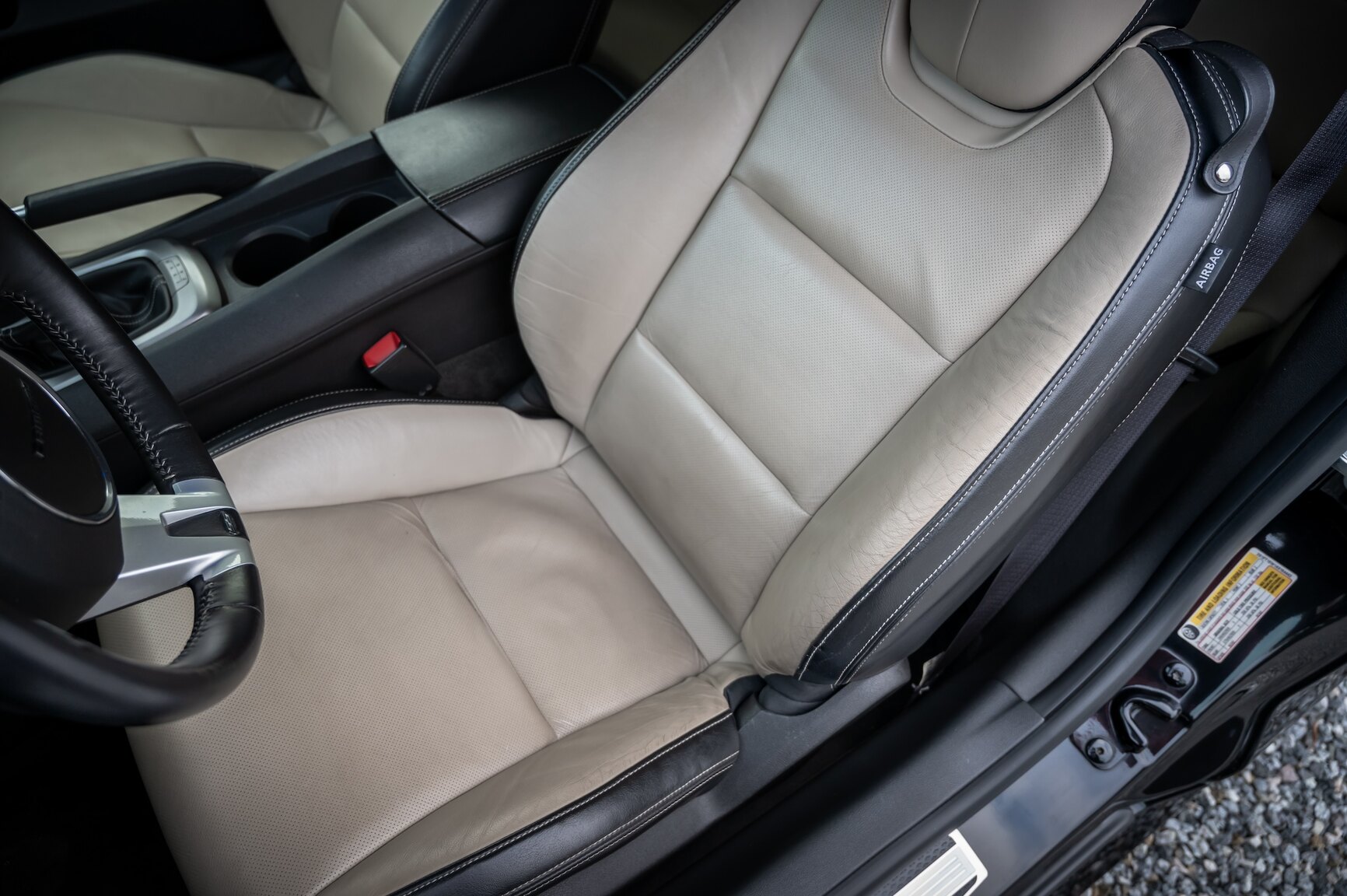 Interiörbild 2010 Chevrolet Camaro SS (36)