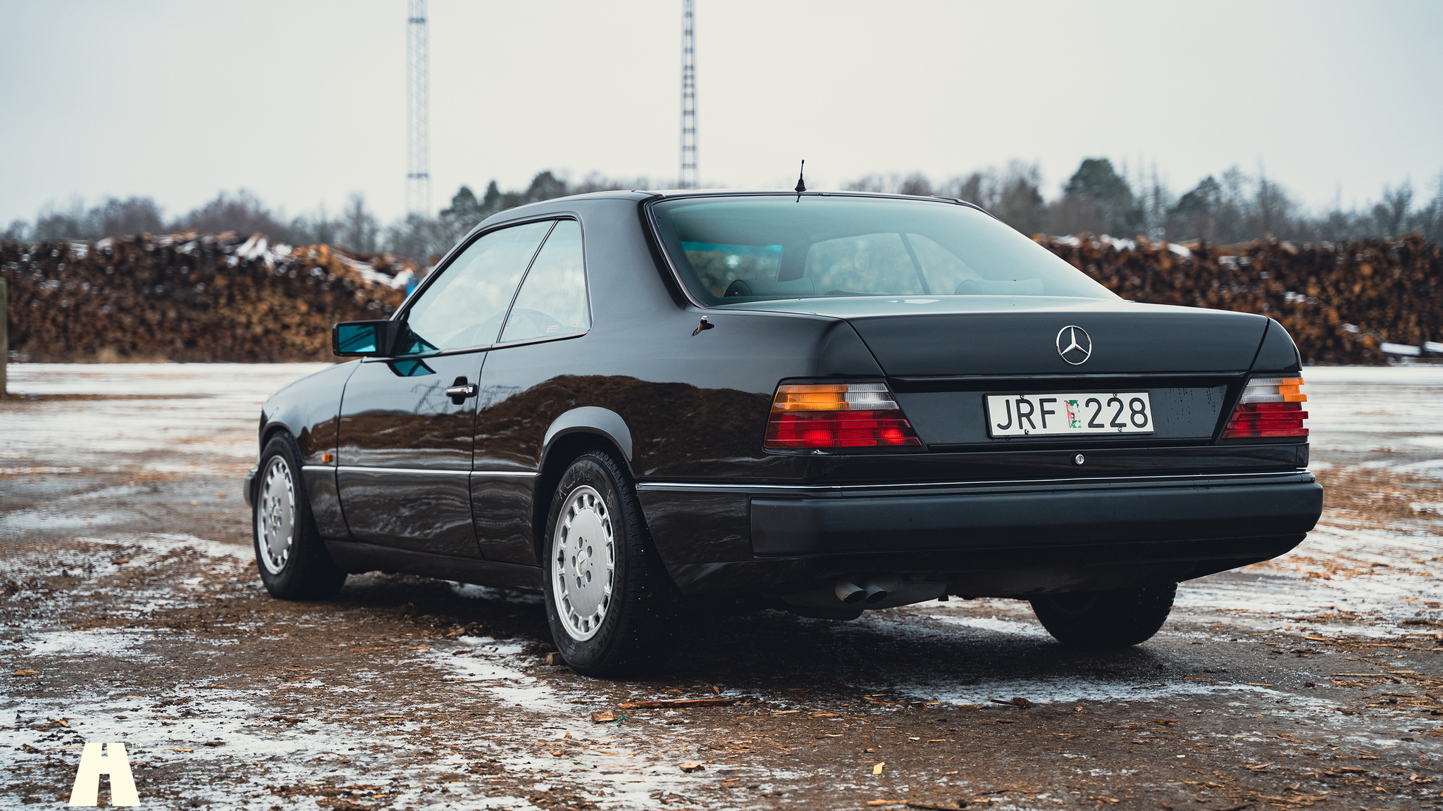 Exteriörbild på 1990 Mercedes 300 CE-24