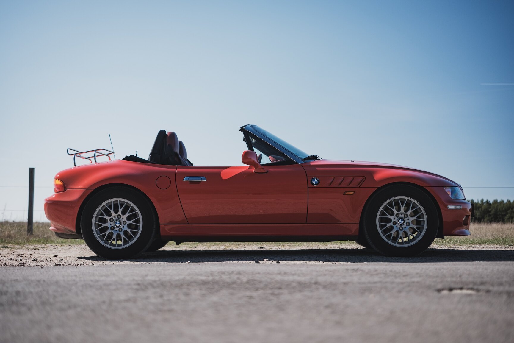 Exterior image of 1999 BMW Z3 2.8i Roadster