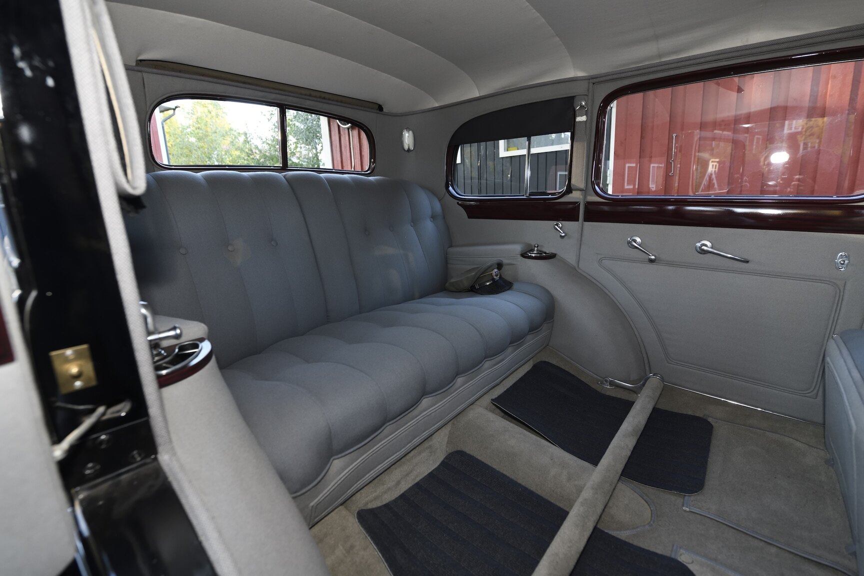 Interior image of 1934 CADILLAC 355 D IMPERIAL 