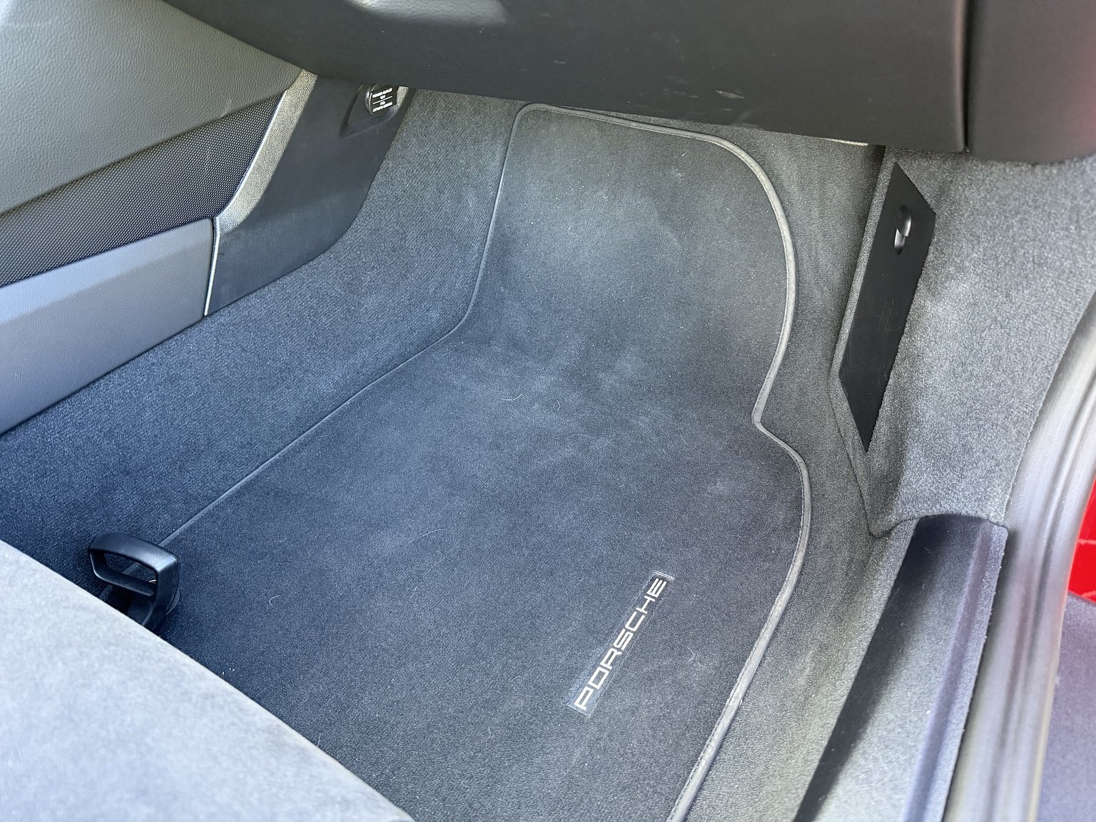 Interiörbild 2018 PORSCHE 911 GT3 (24)