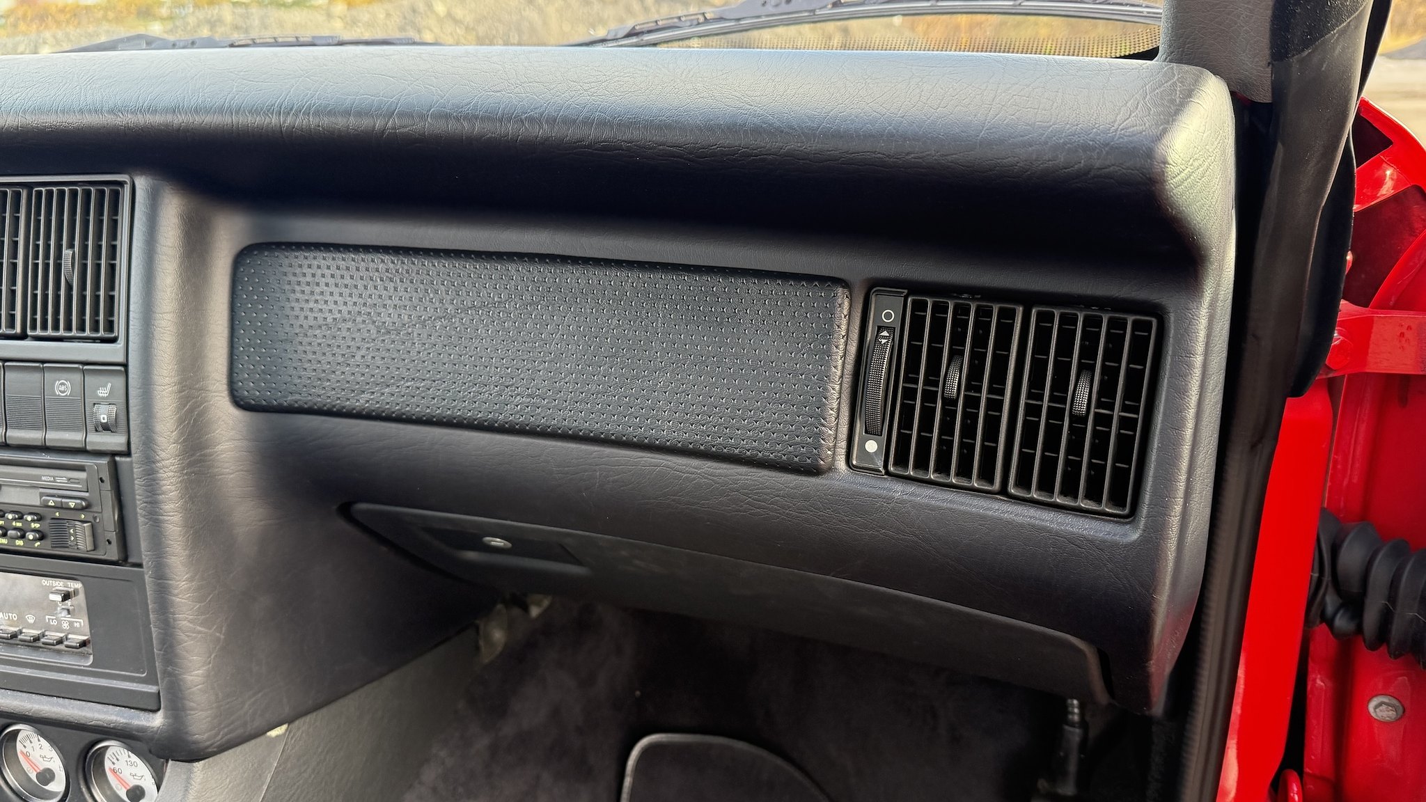 Innenraumfoto von 1992 Audi quattro S2 Abt C5