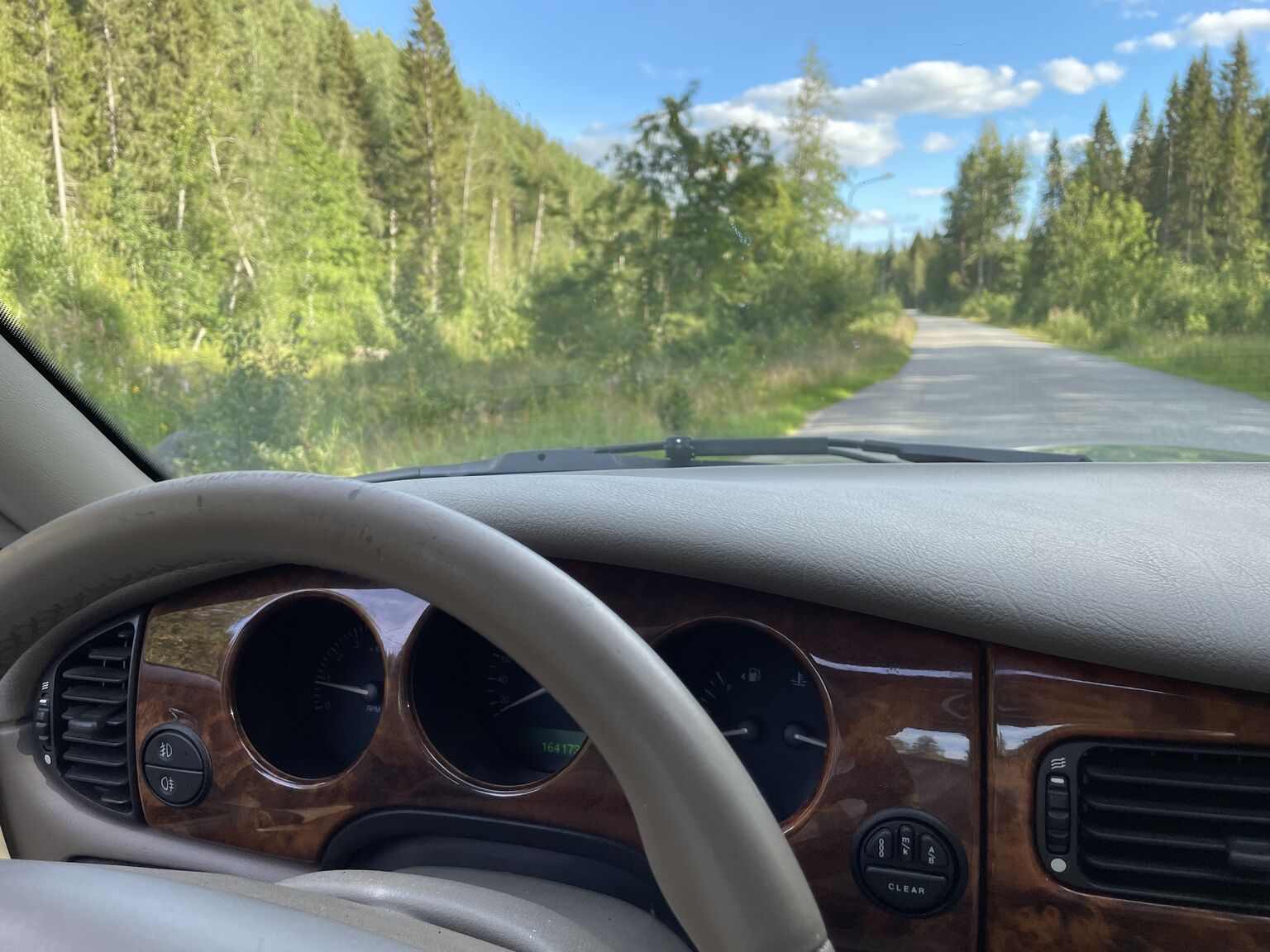 Innenraumfoto von 1998 Jaguar XJ8 Sovereign (30)