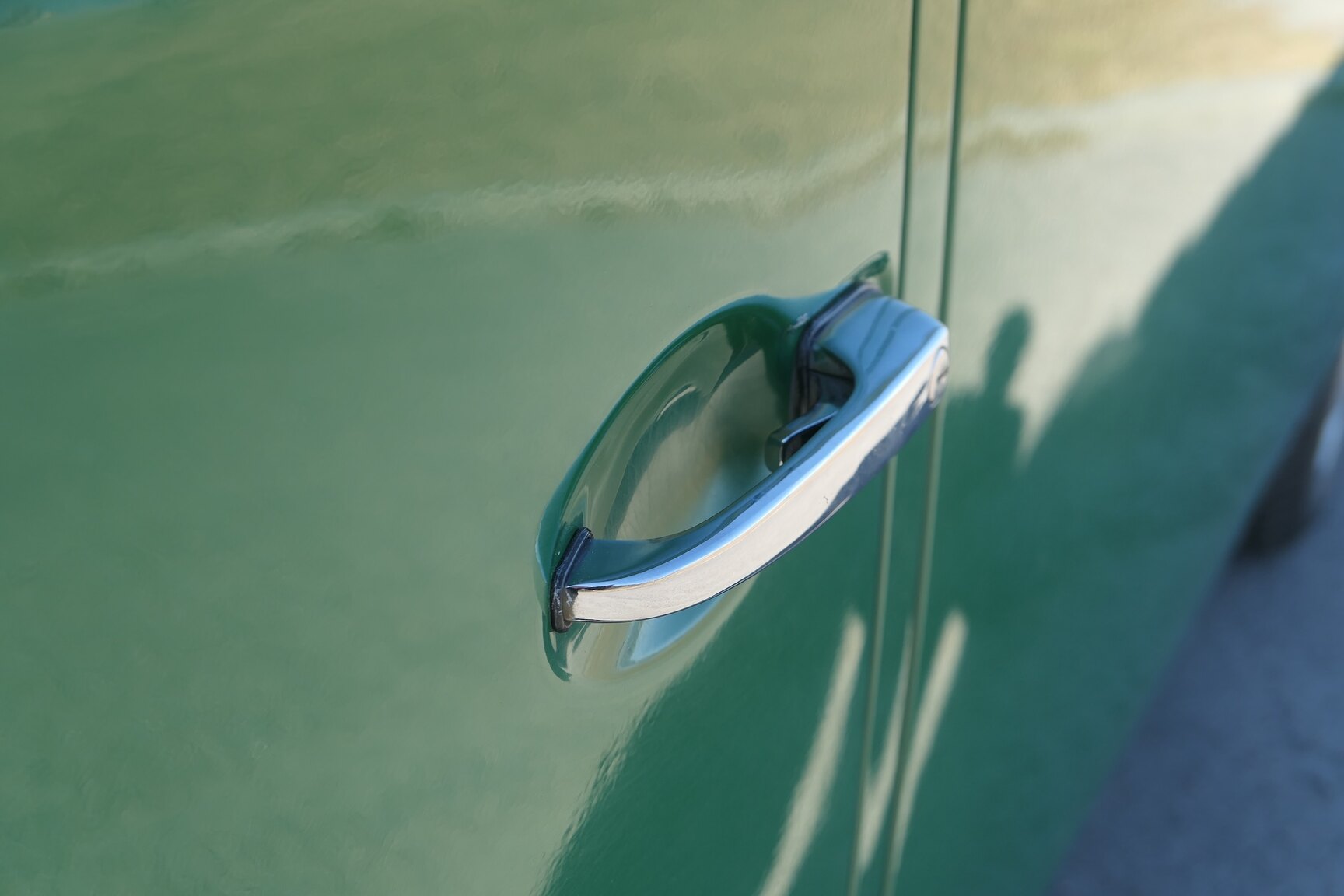 Exterior image of 1975 Volkswagen Transporter 1600 Minibuss