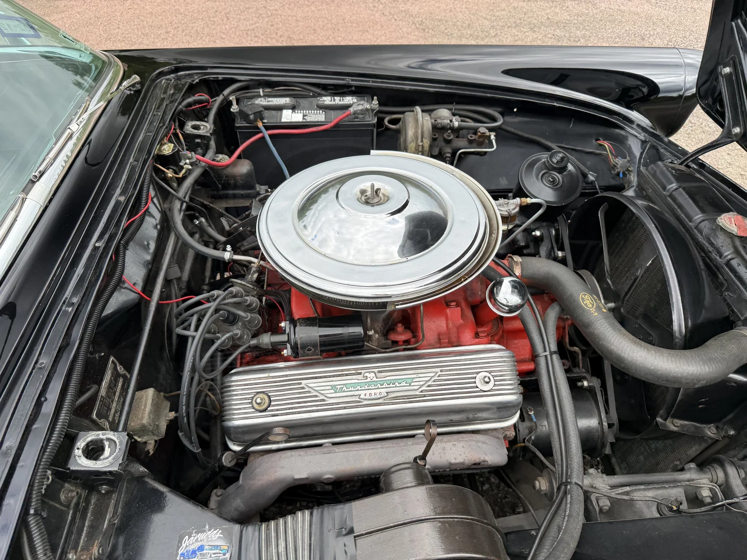 Image of 1957 Ford Thunderbird mechanics (6)