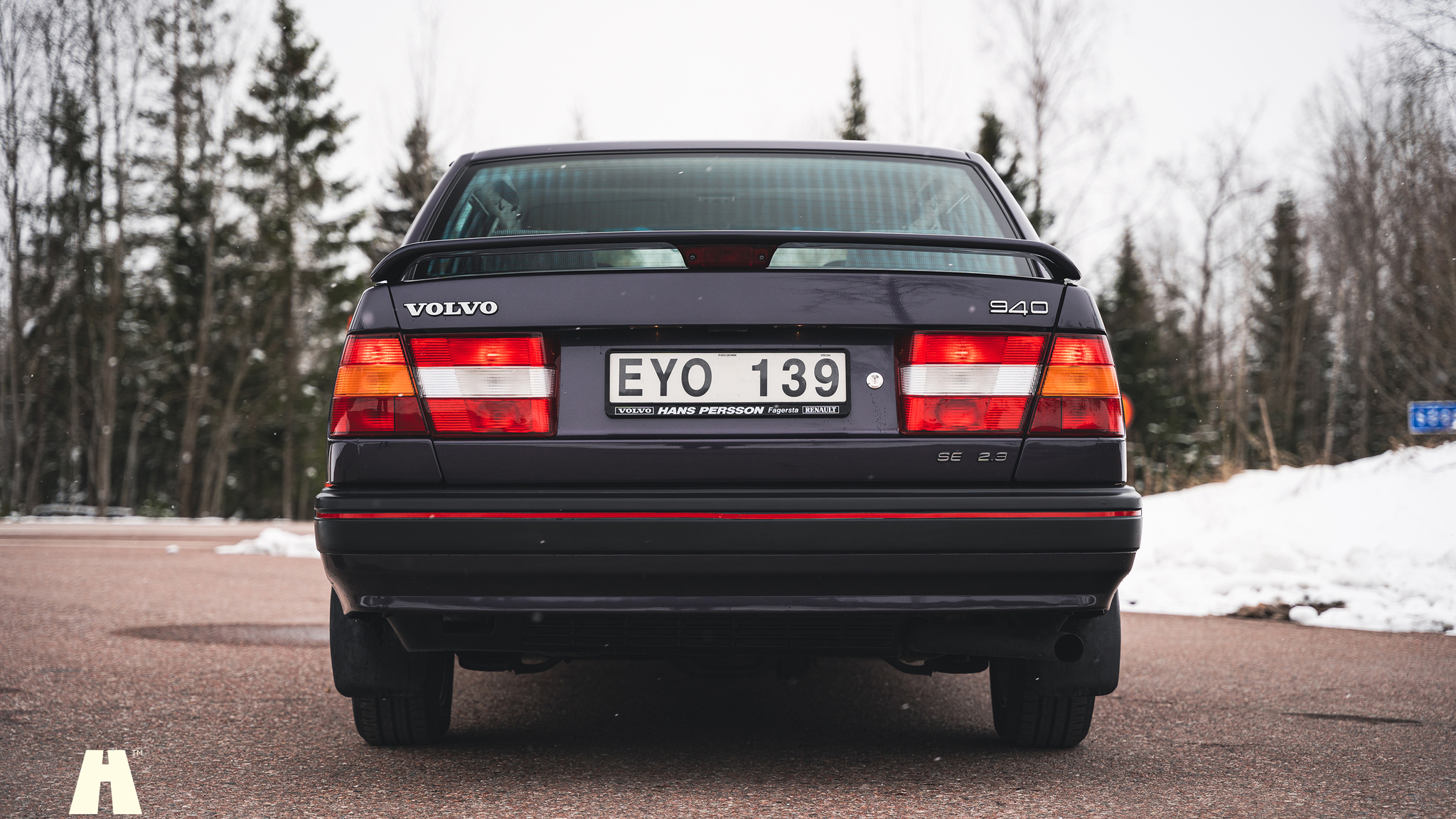 Exterior image of 1995 Volvo 940 SE