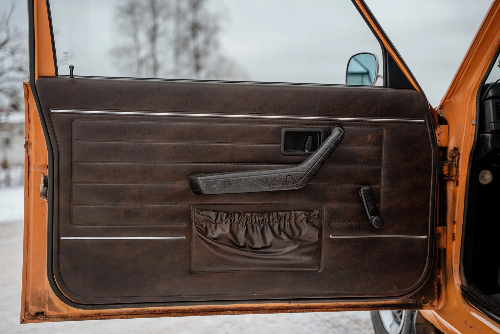 Interiörbild 1975 Volvo 242 2-dörrars coupé (32)