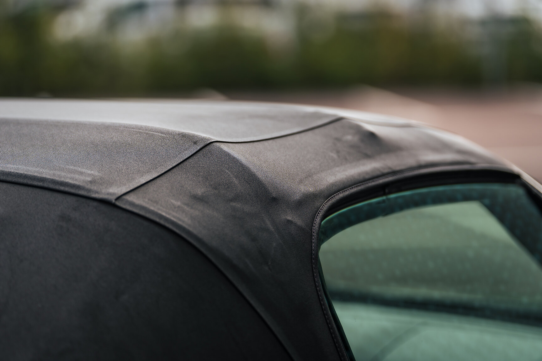 Exterior image of 2000 Honda S2000 AP1