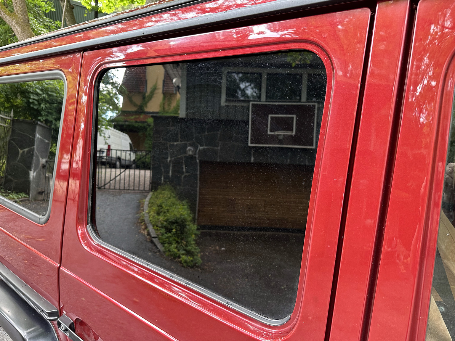 Exteriörbild på 1986 Mercedes 280 GE (40)