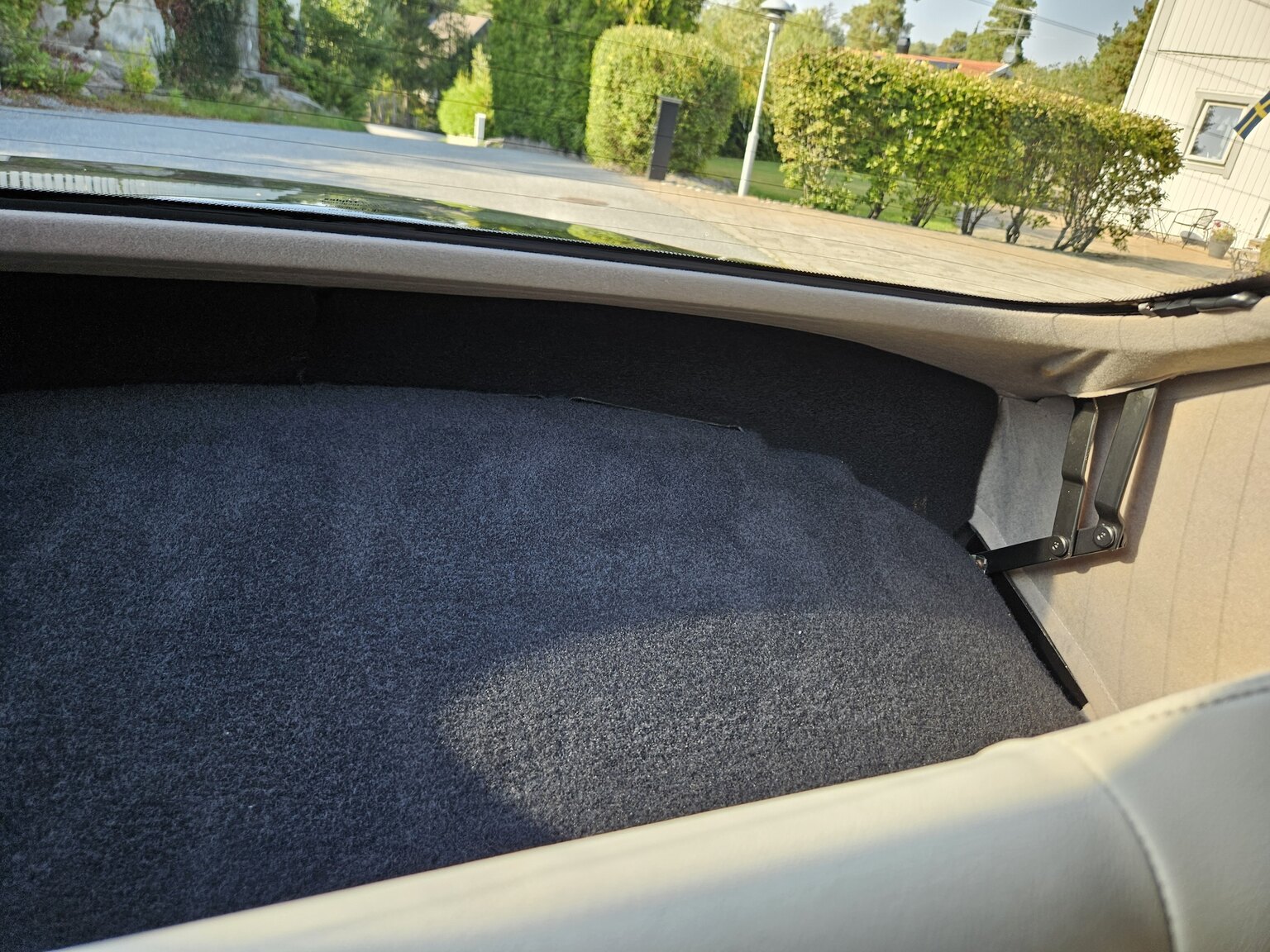 Interior image of 1998 Jaguar XK8 Cabriolet