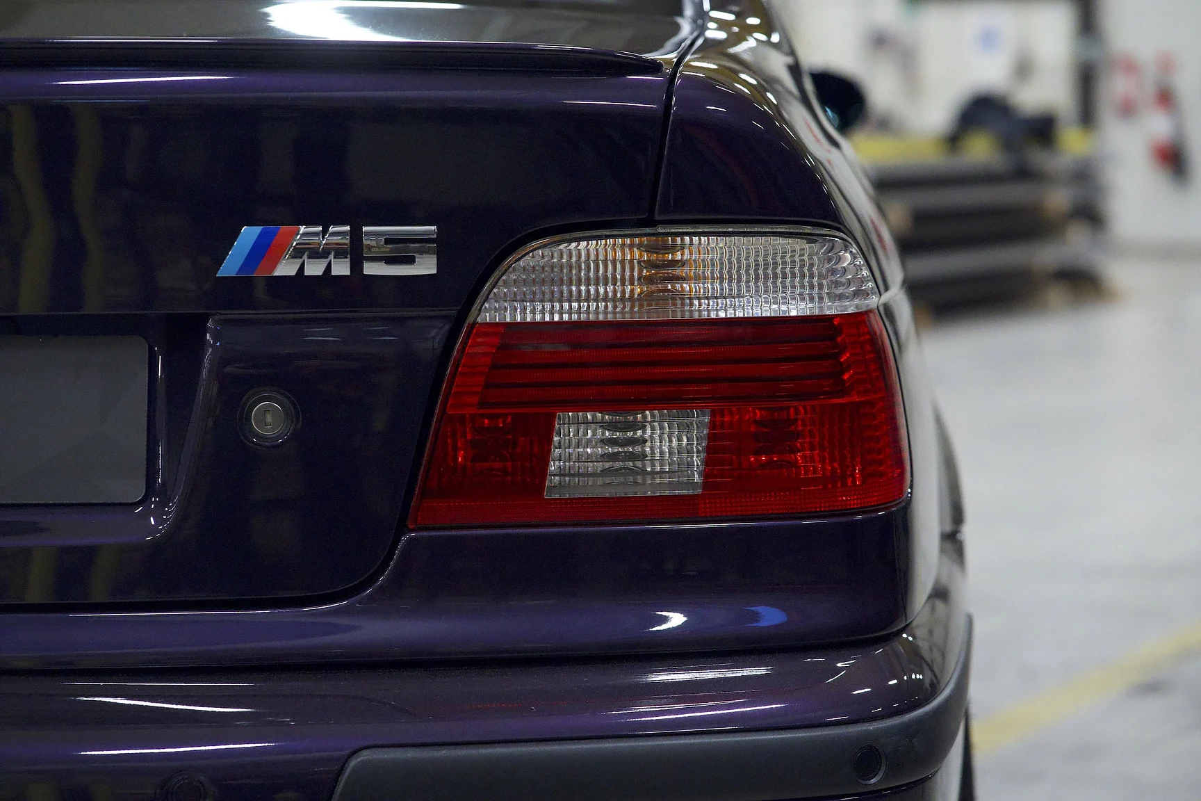 Exteriörbild på 2002 BMW M5 E39 (41)