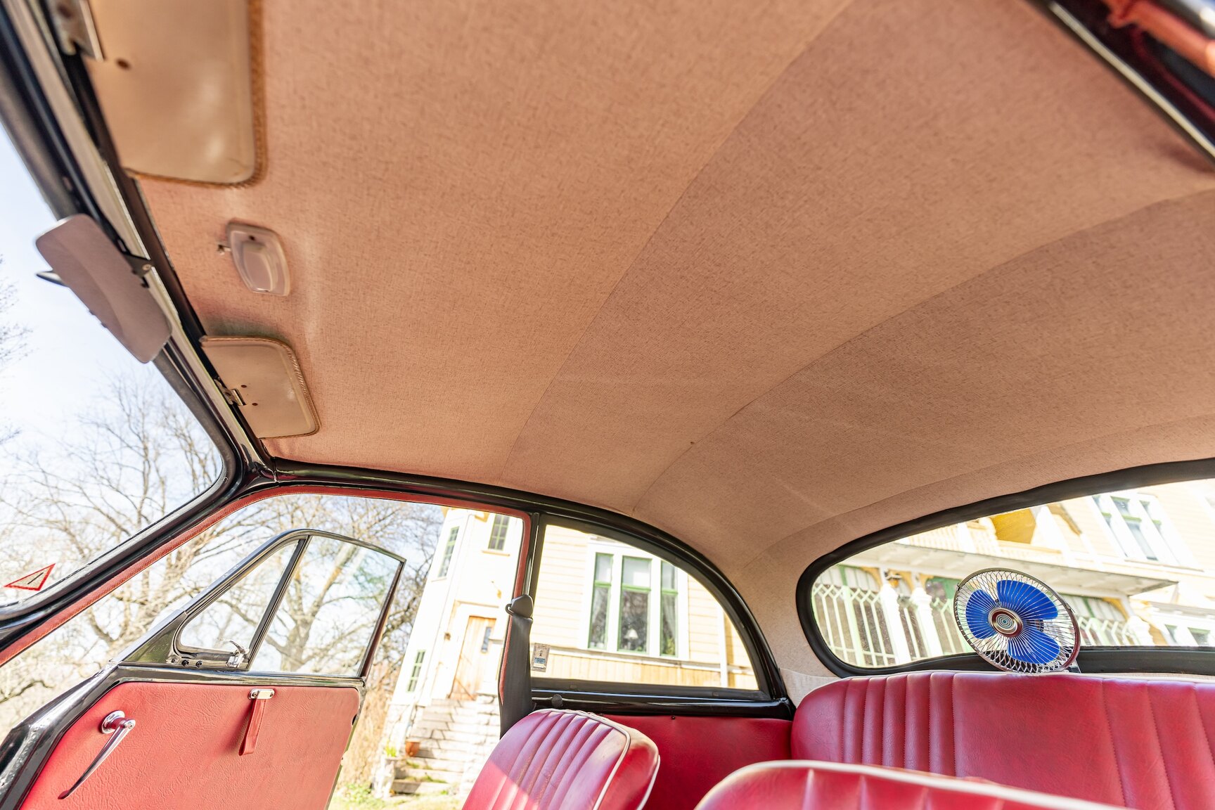 Interior image of 1958 Morris Minor 1000 2-door (31)