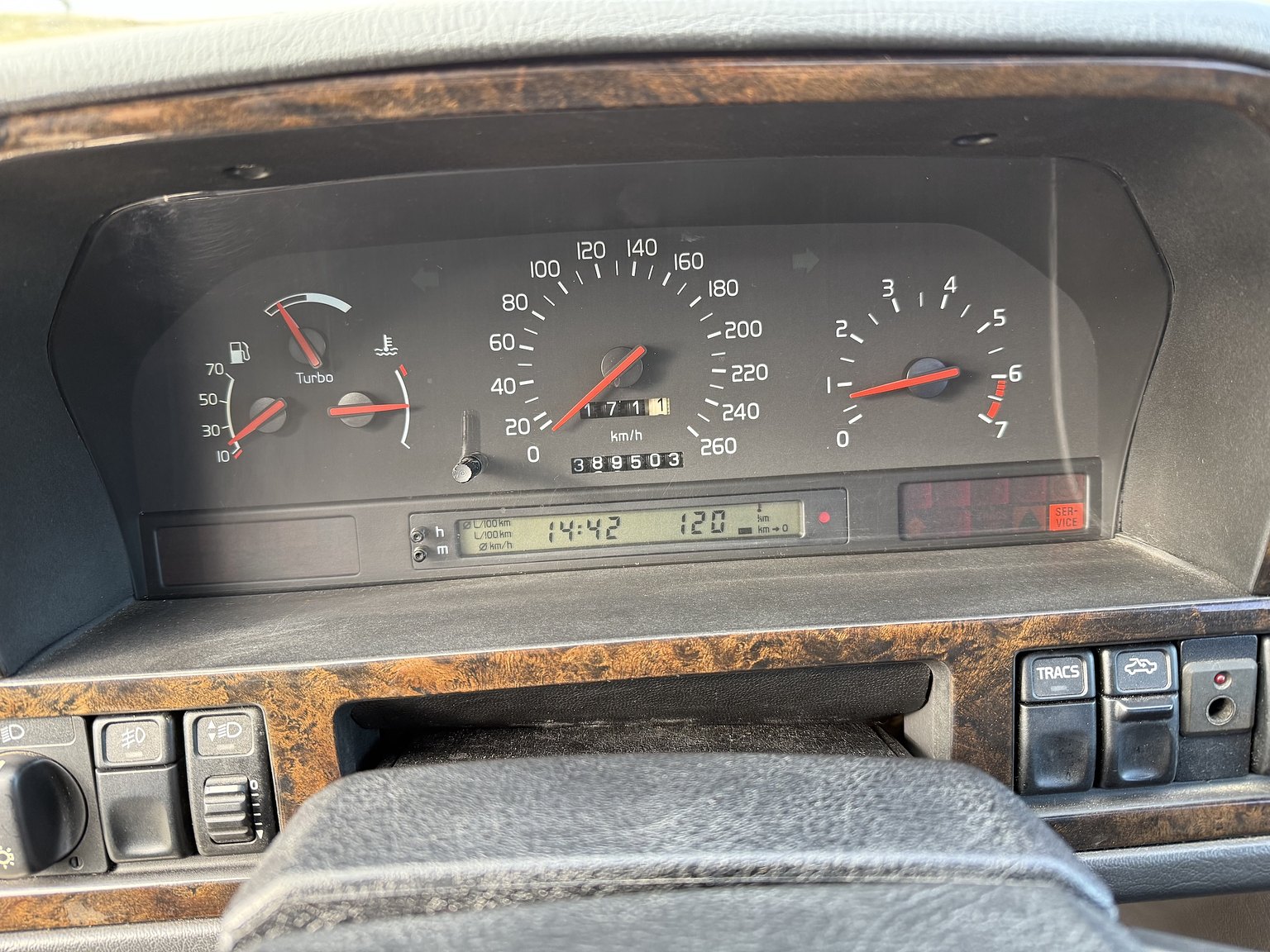 Interior image of 1995 VOLVO 855 T5R T-5R