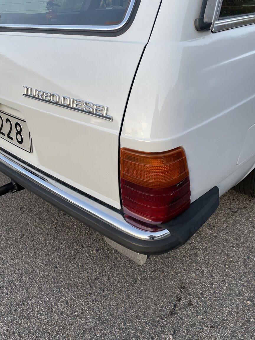 Exteriörbild på 1983 Mercedes-Benz 300 TDT
