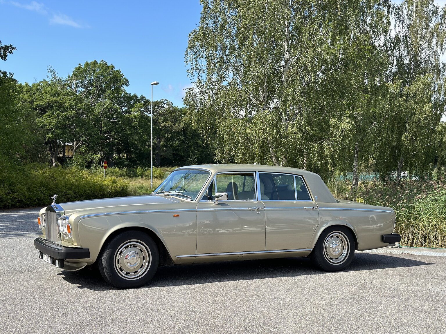 Exterior image of 1979 Rolls Royce Silver Shadow