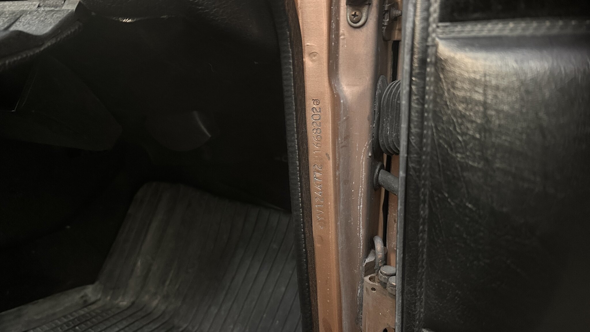 Interiörbild 1981 Volvo 244 GLE D6