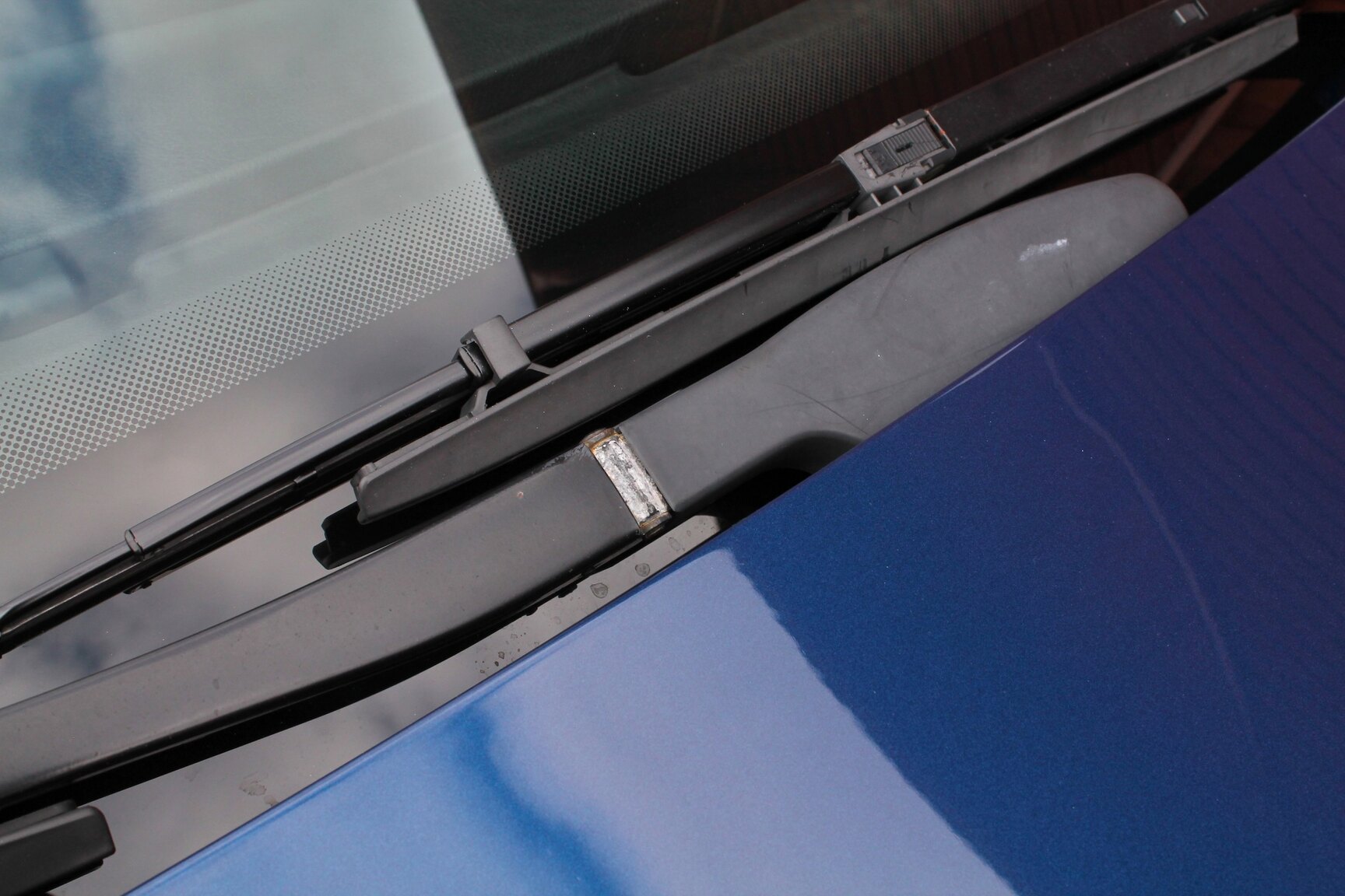 Exterior image of 2003 BMW M5