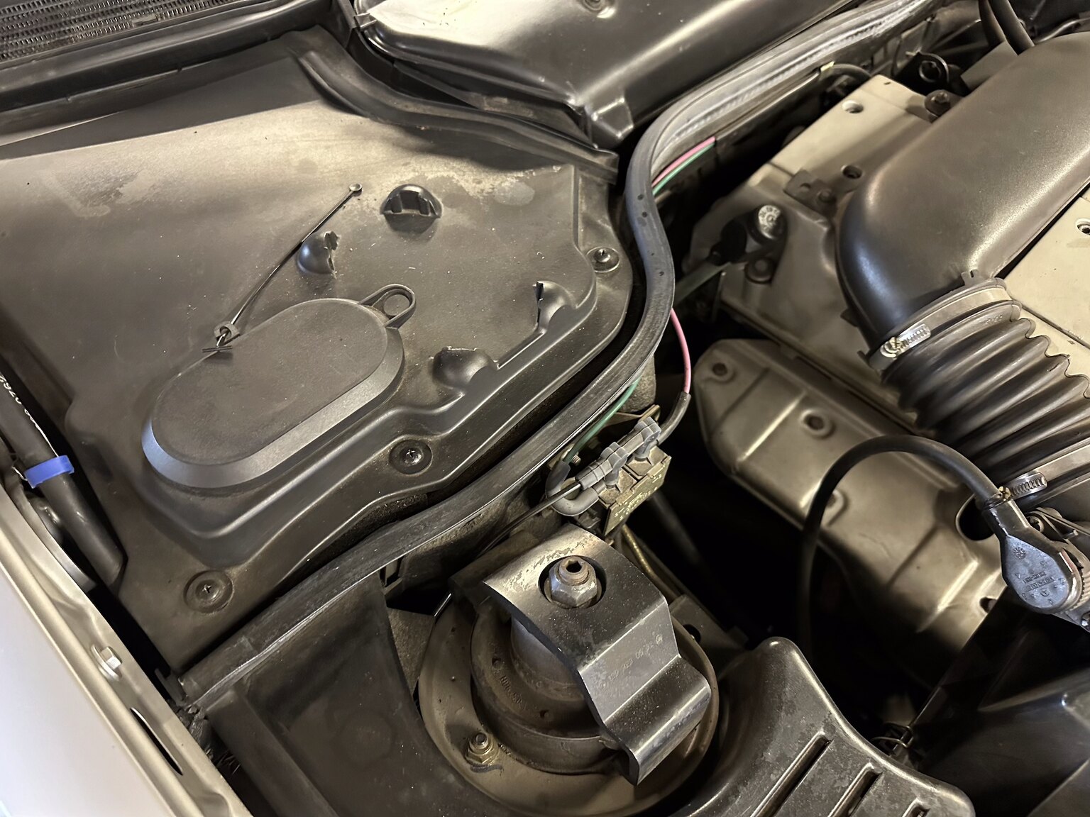 Image of 1993 Mercedes-Benz SL 320 mechanics