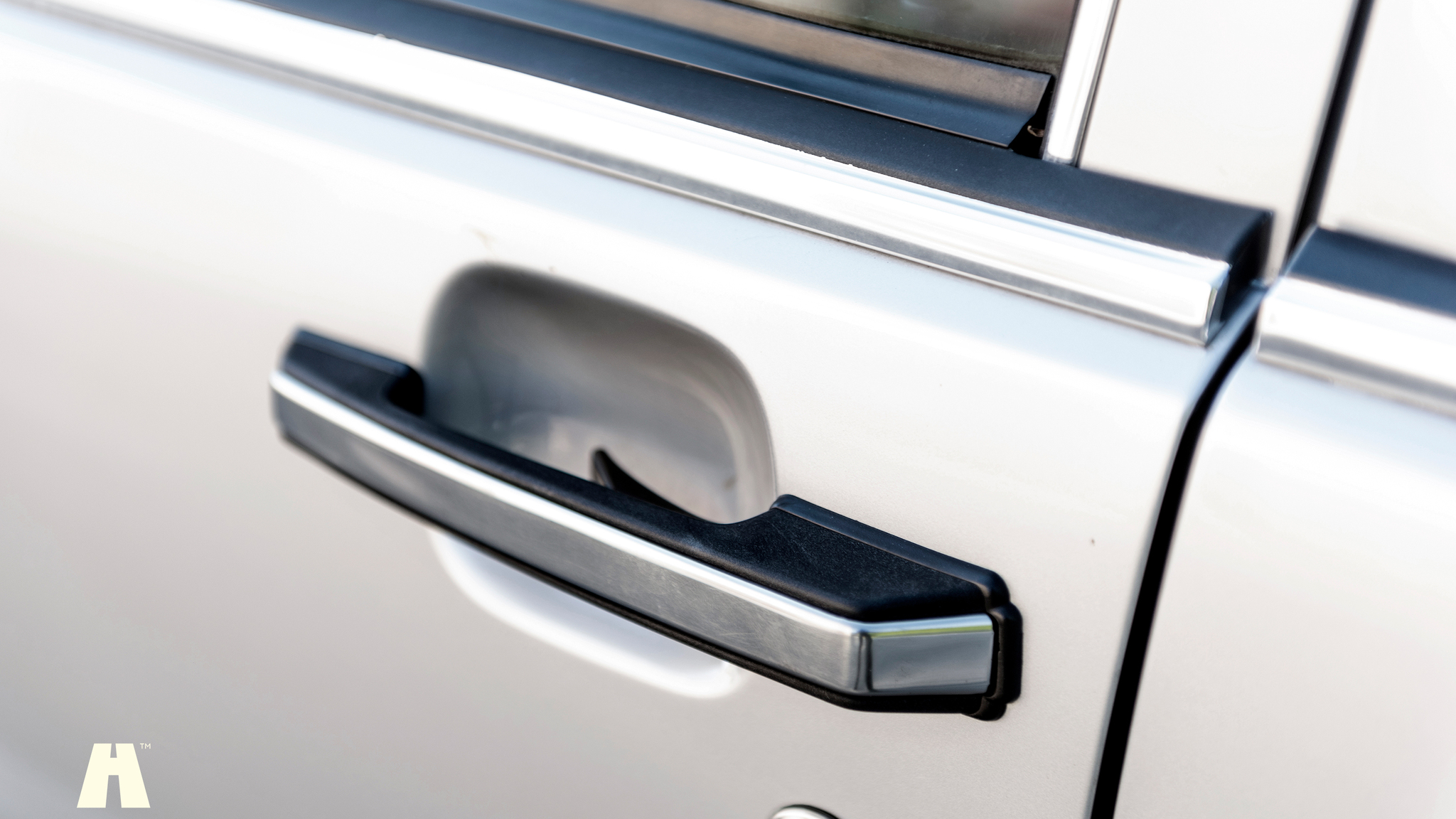 Exterior image of 1991 Volvo 960 Executive