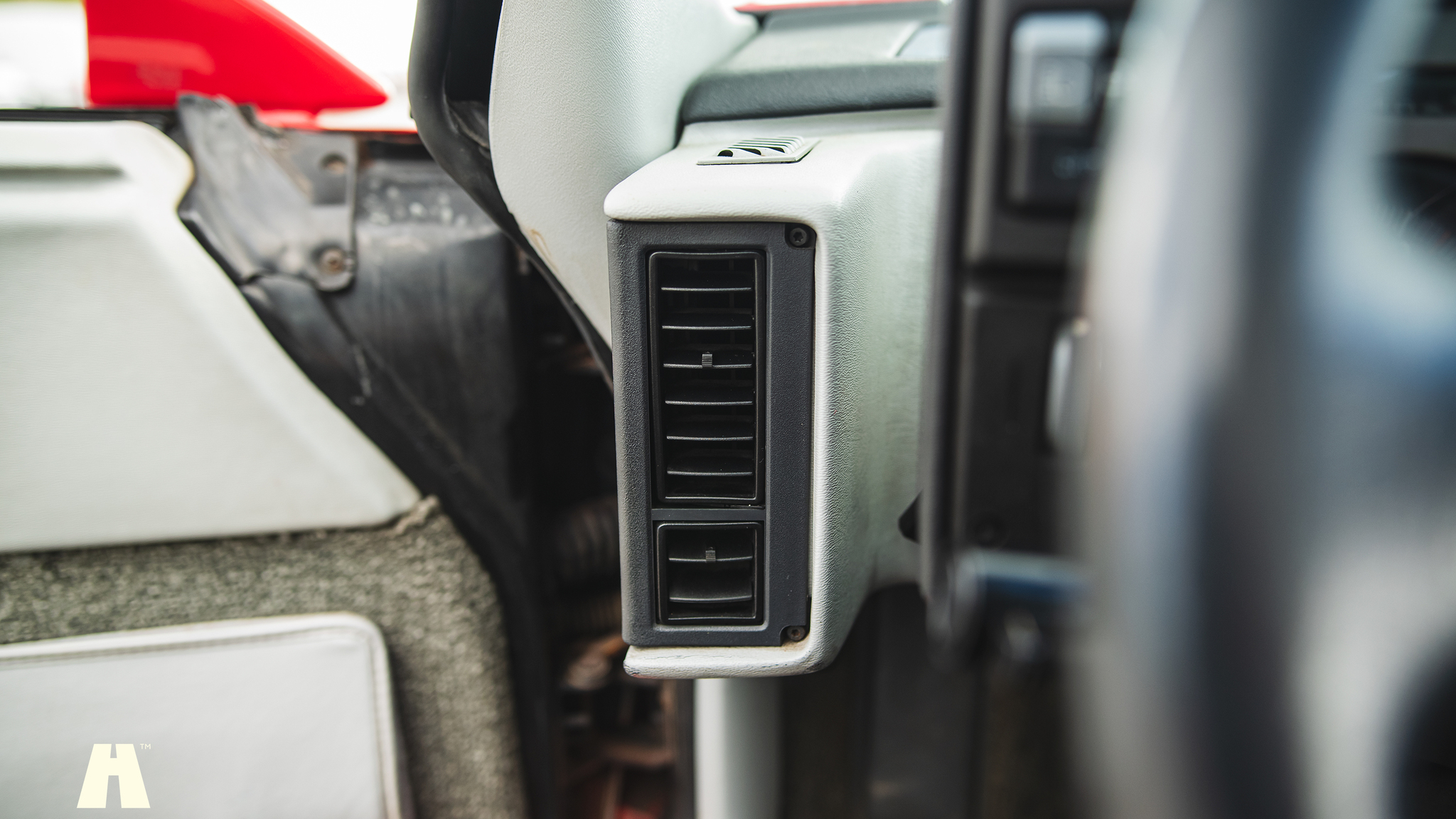 Innenraumfoto von 1985 Pontiac Fiero GT (22)