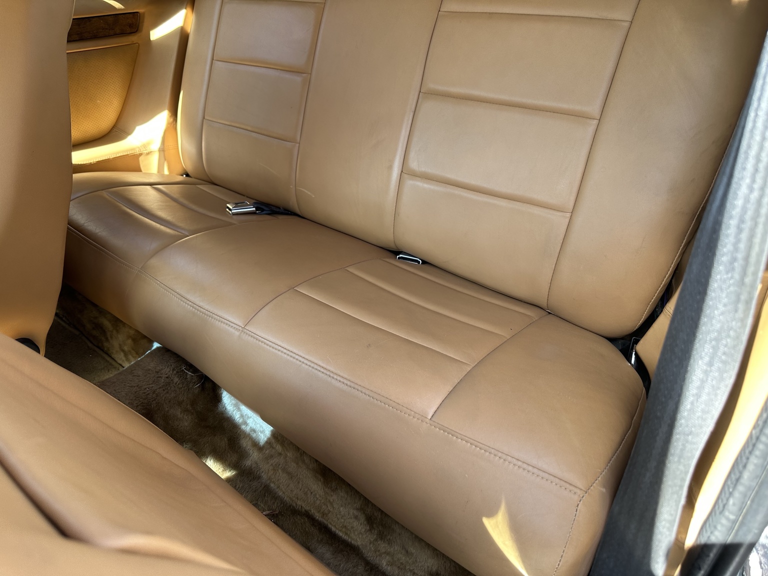 Interior image of 1987 Zimmer Golden Spirit 5.0