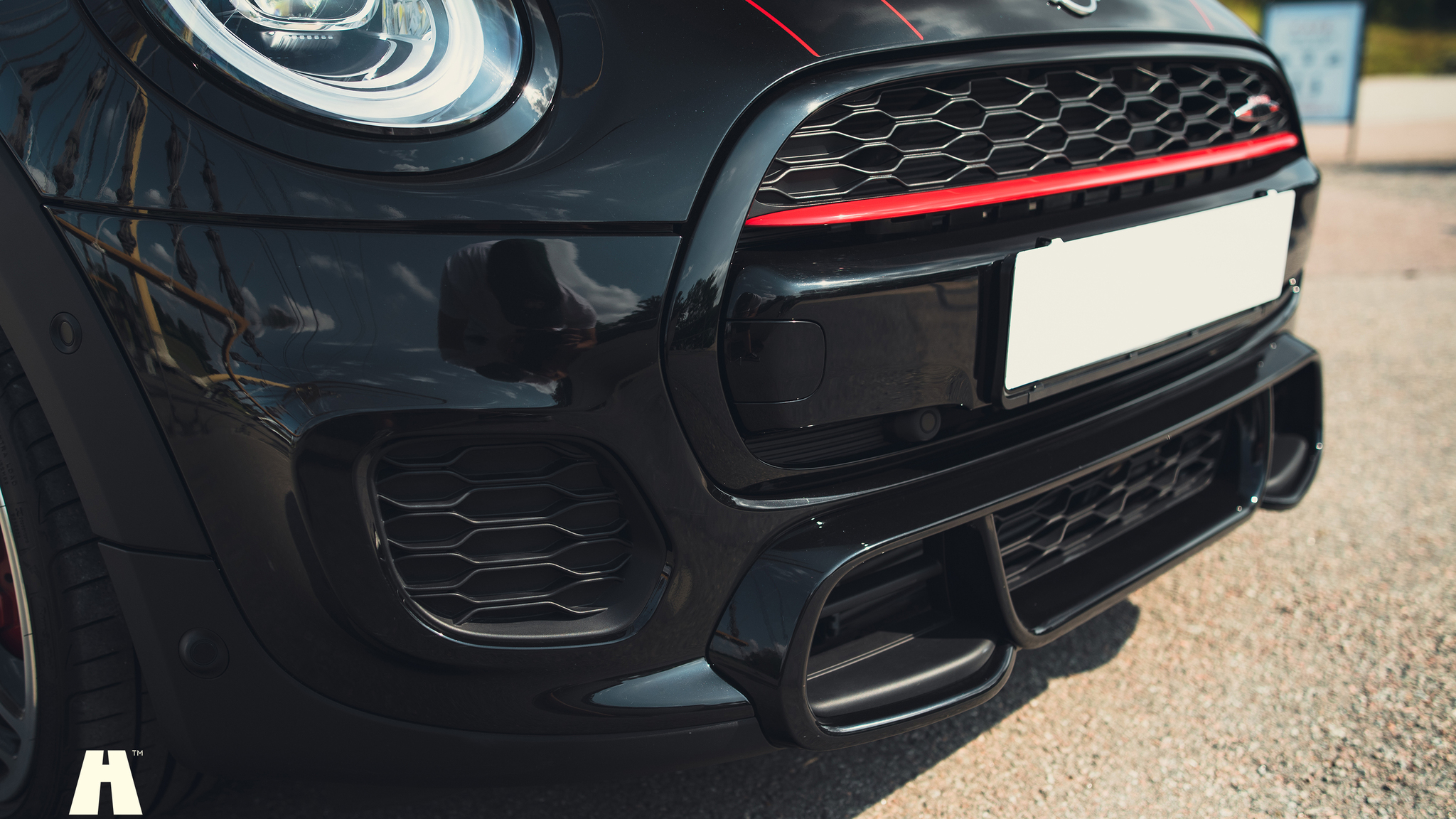 Exteriörbild på 2021 Mini John Cooper Works Cabriolet  (15)